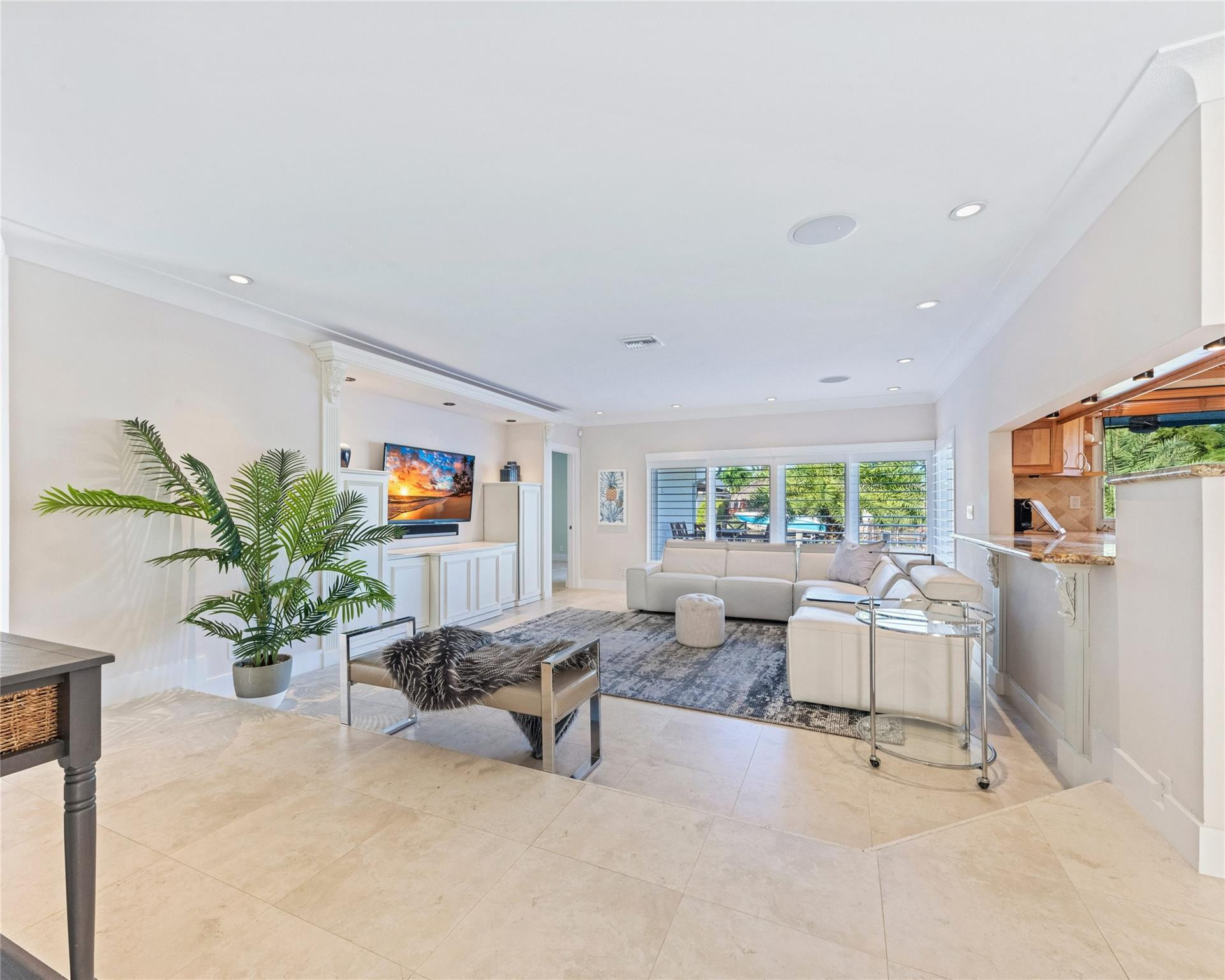 IMPERIAL POINT 4TH SEC - Residential Lease