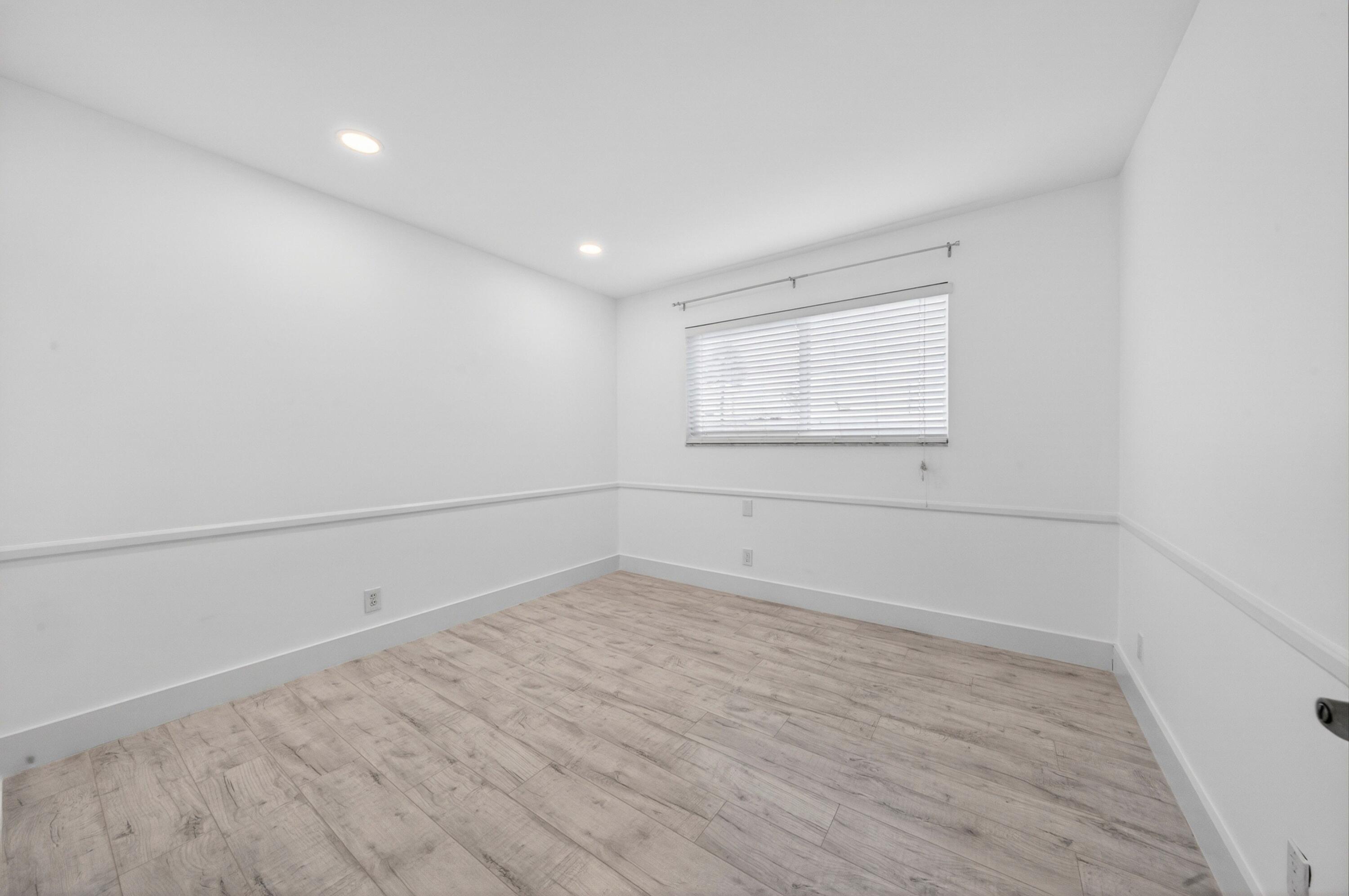 IMPERIAL POINT 4TH SEC - Residential Lease
