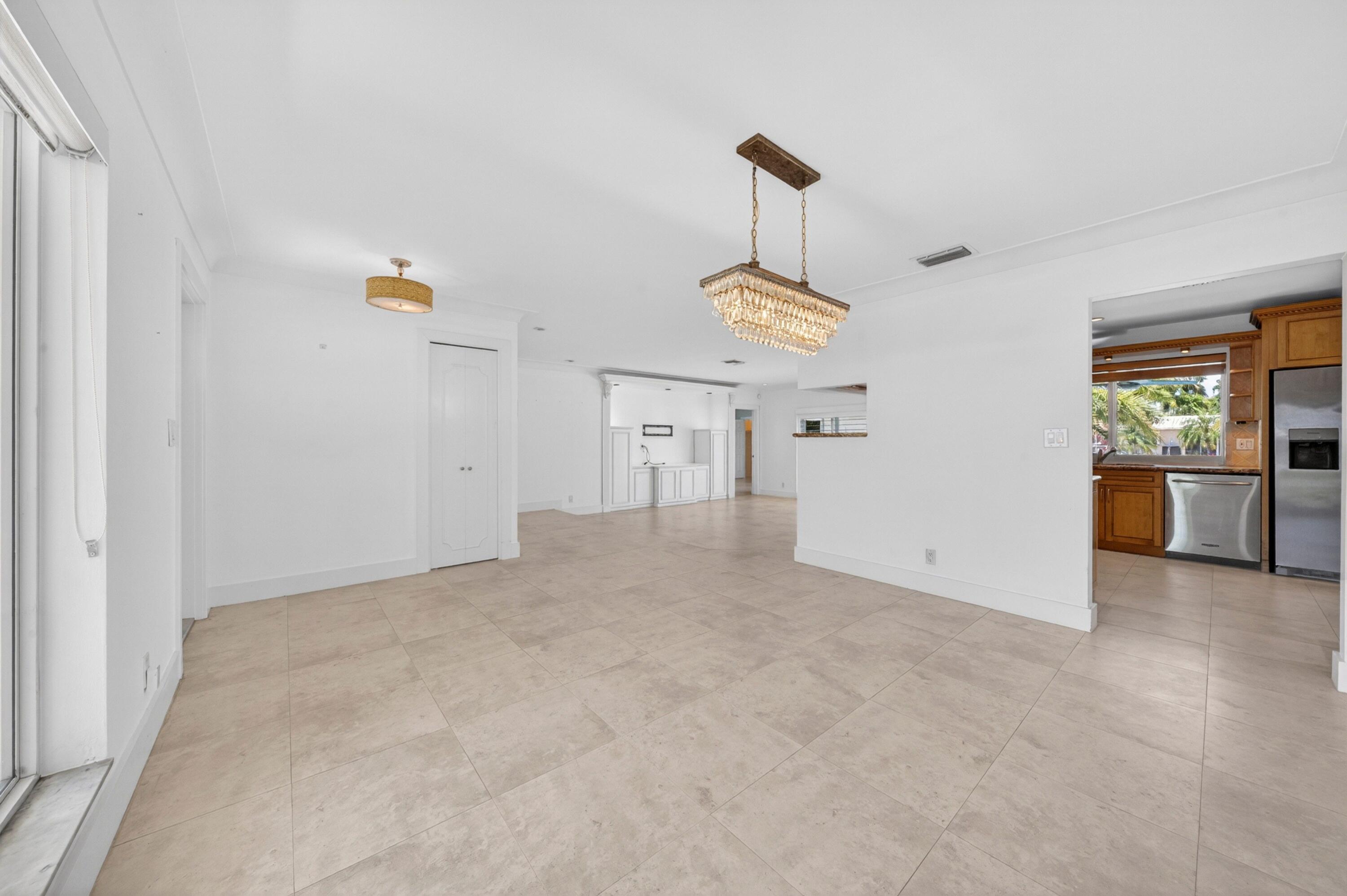 IMPERIAL POINT 4TH SEC - Residential Lease