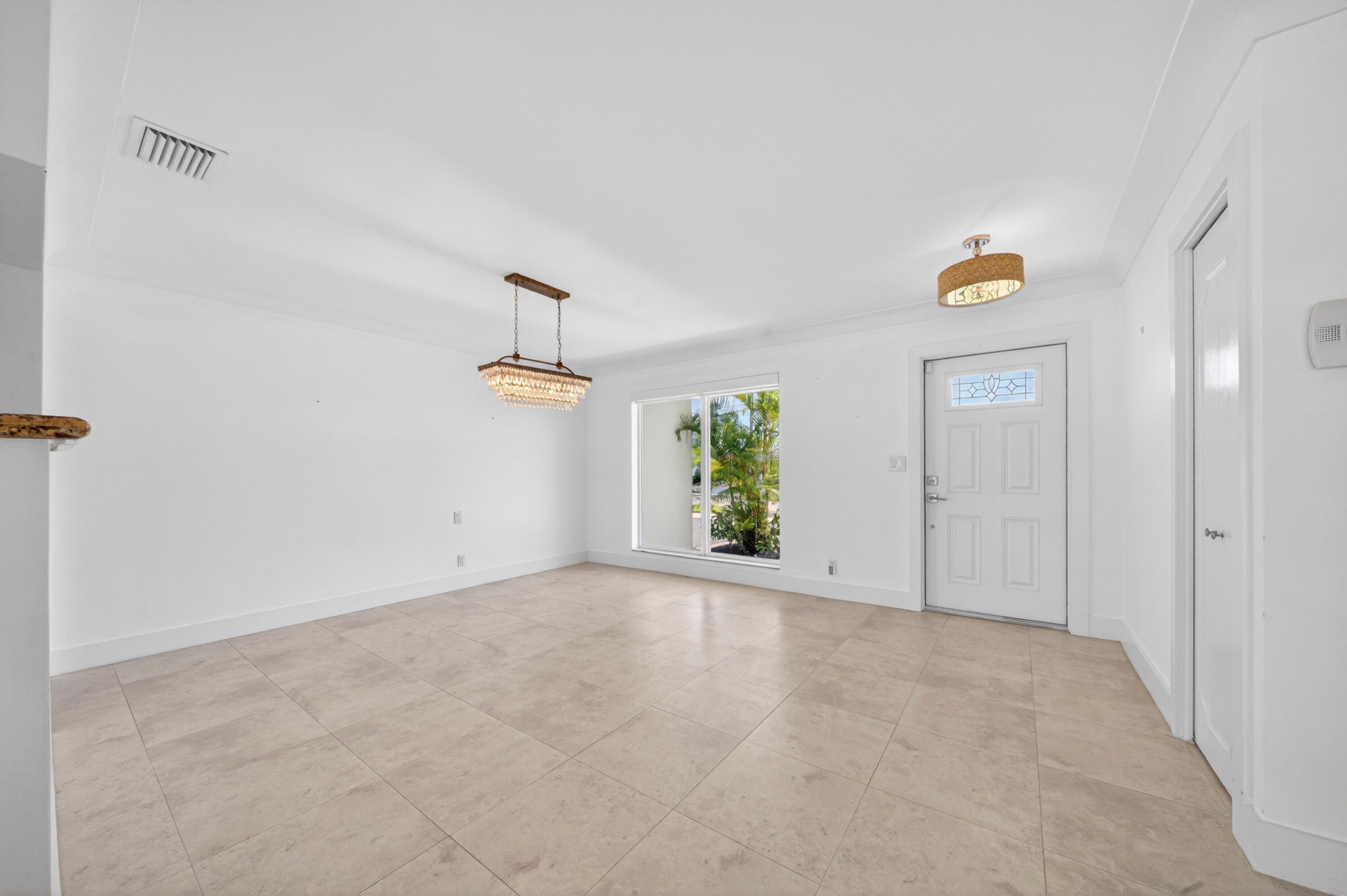 IMPERIAL POINT 4TH SEC - Residential Lease