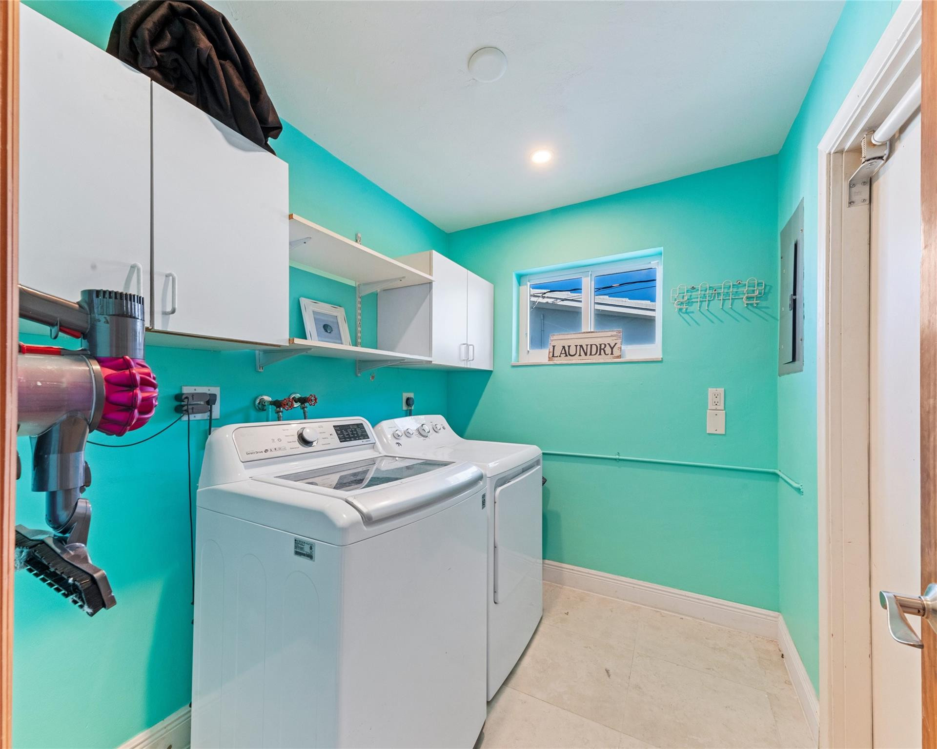 IMPERIAL POINT 4TH SEC - Residential Lease