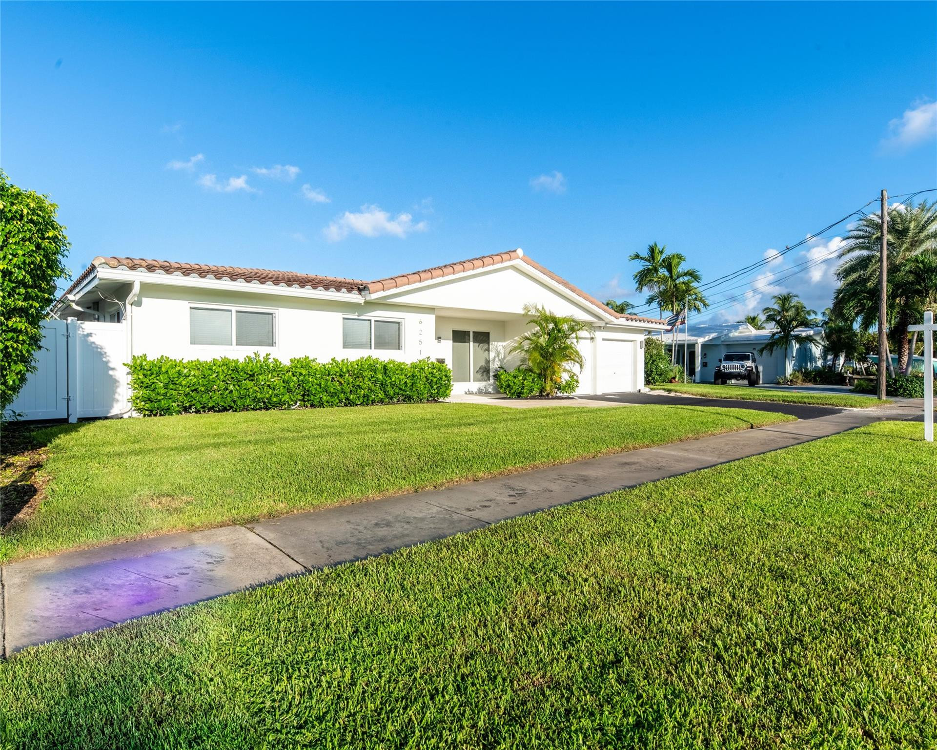 IMPERIAL POINT 4TH SEC - Residential Lease