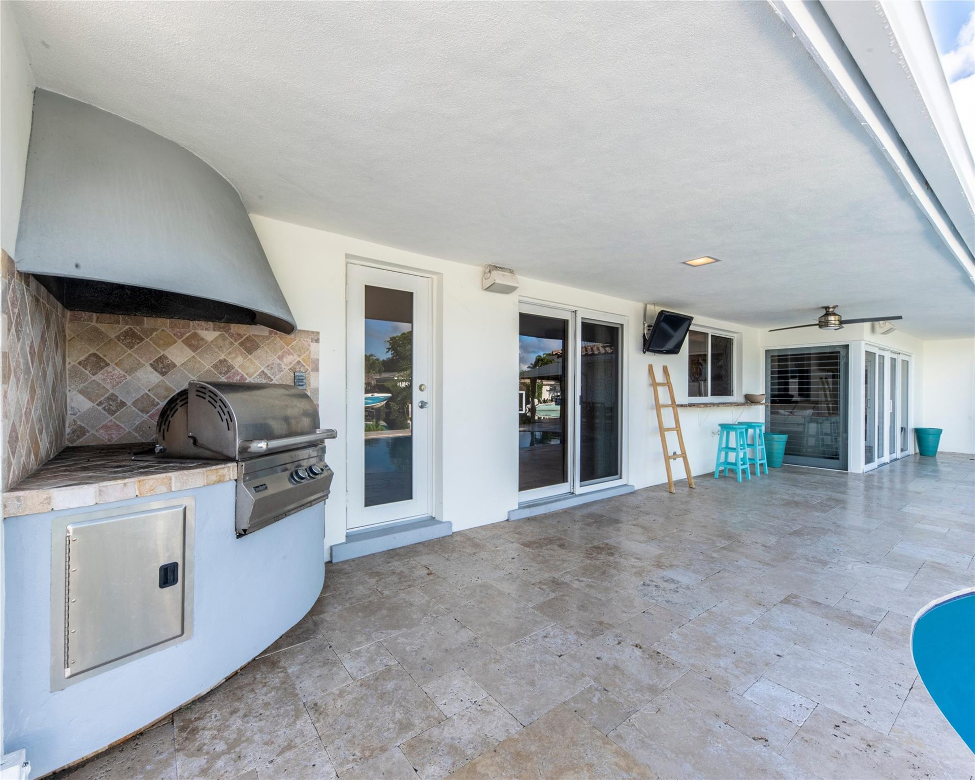 IMPERIAL POINT 4TH SEC - Residential Lease
