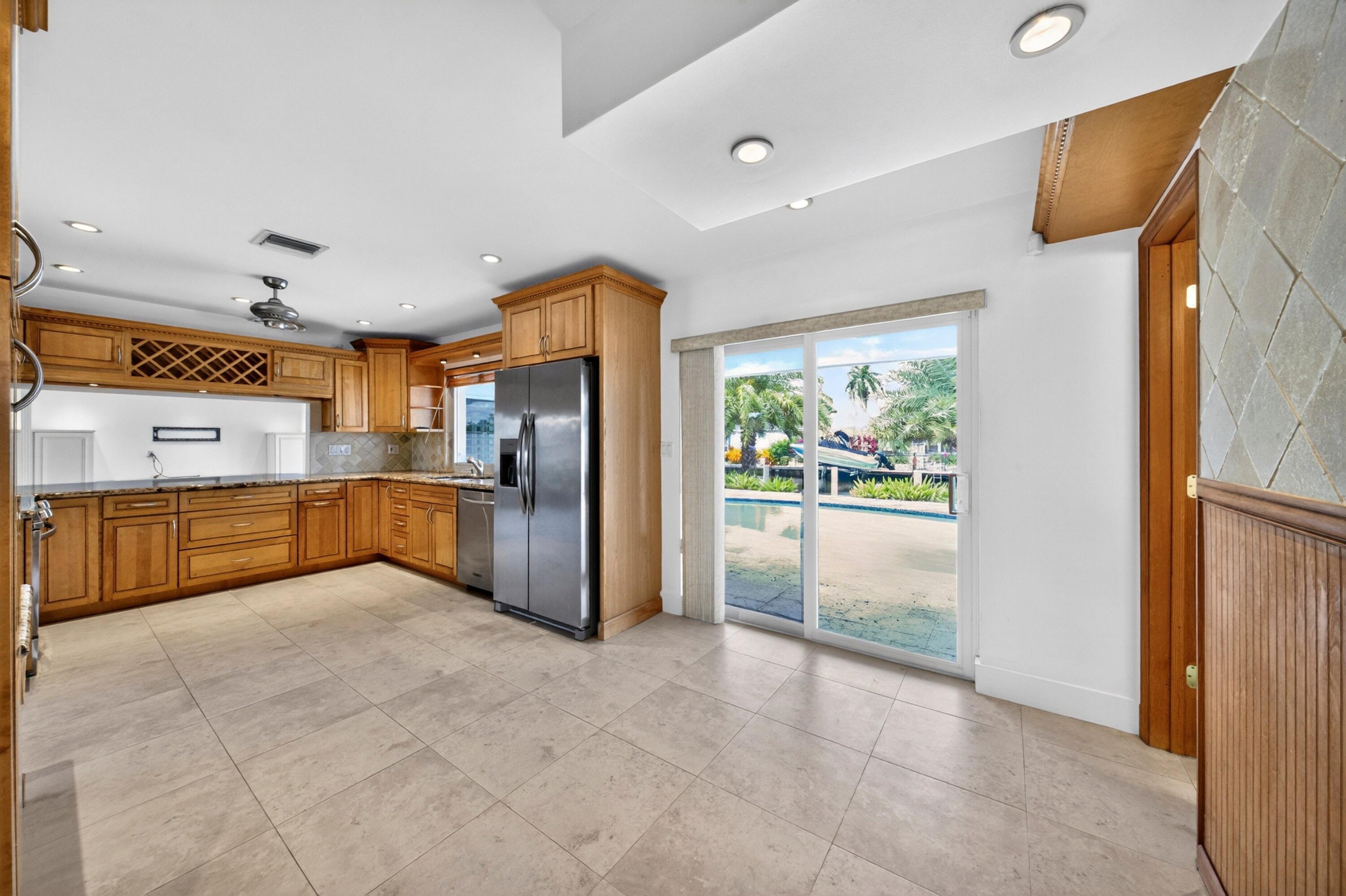IMPERIAL POINT 4TH SEC - Residential Lease