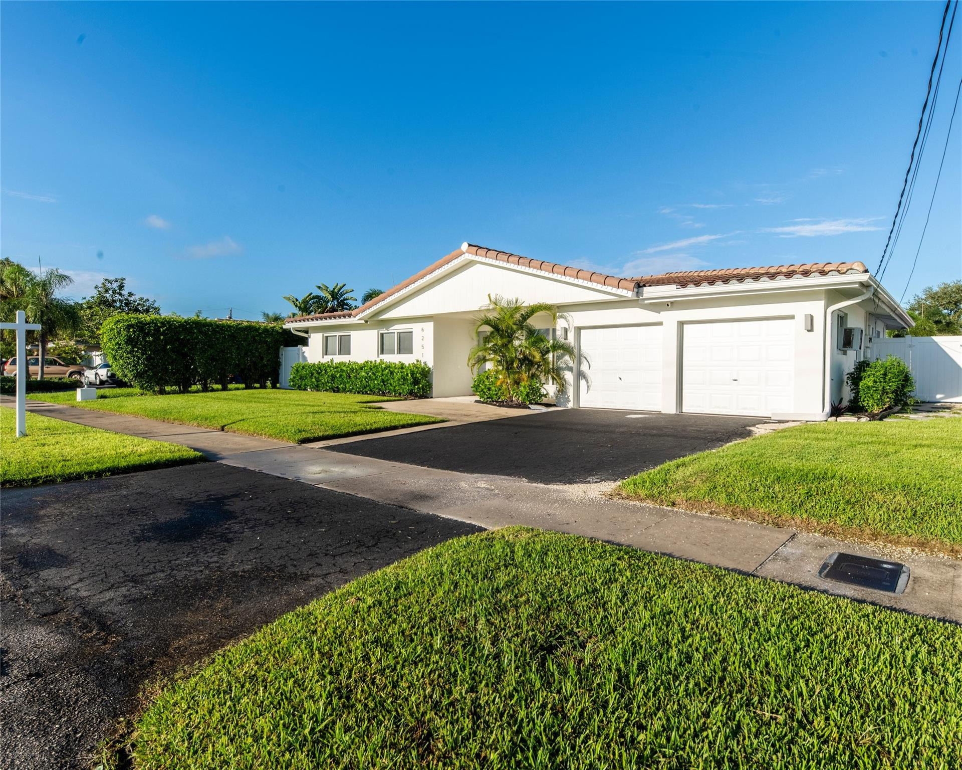 IMPERIAL POINT 4TH SEC - Residential Lease
