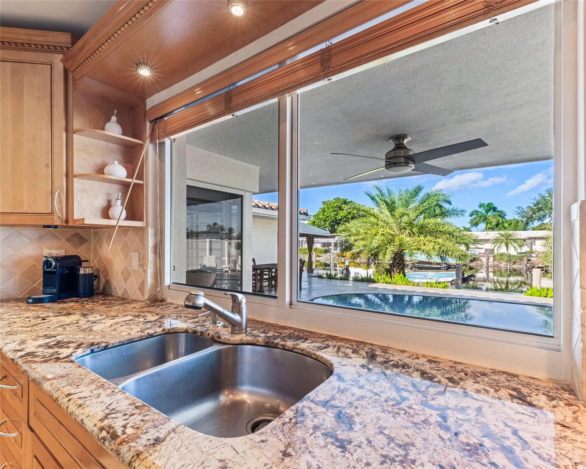 IMPERIAL POINT 4TH SEC - Residential Lease