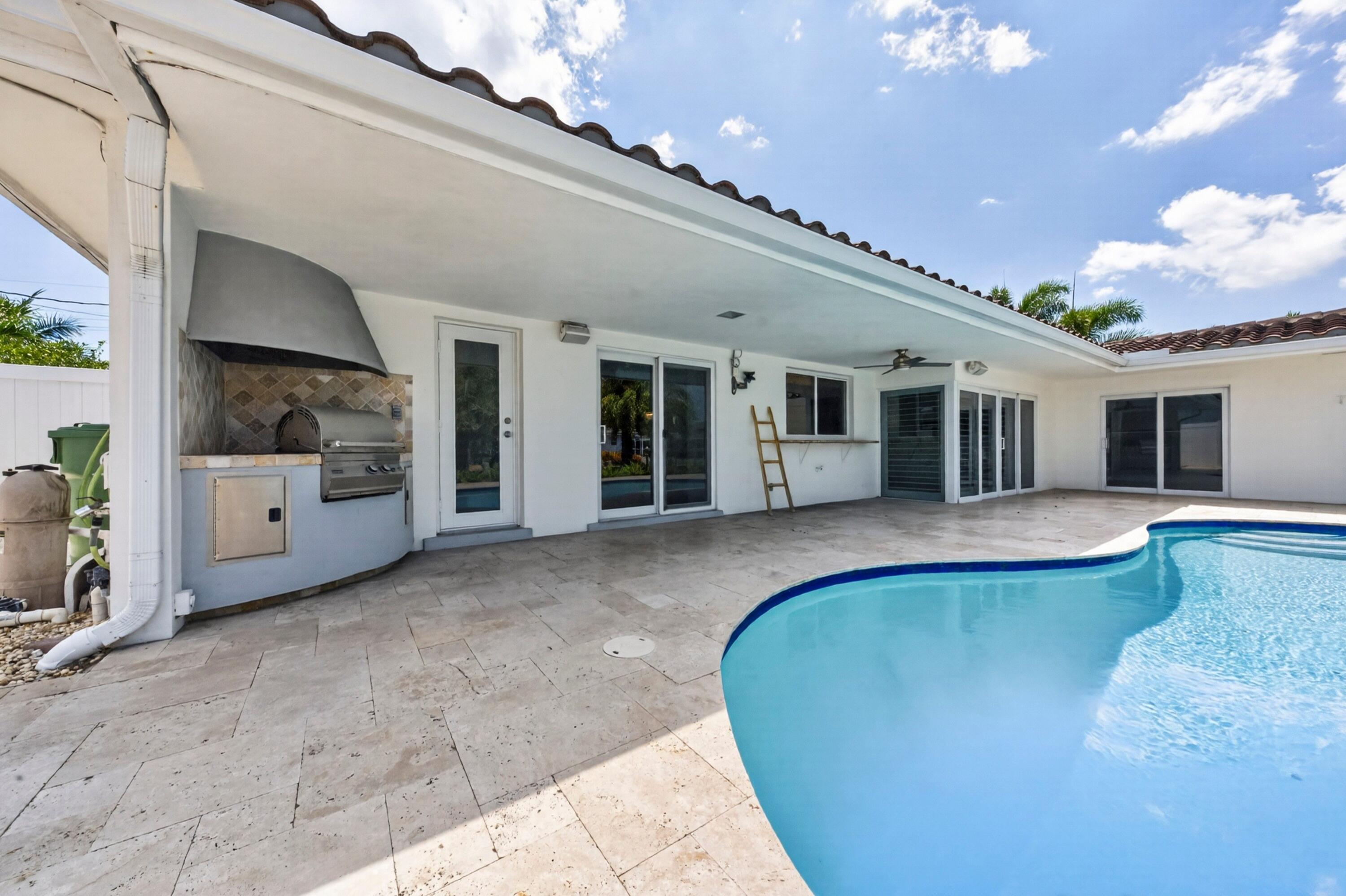 IMPERIAL POINT 4TH SEC - Residential Lease