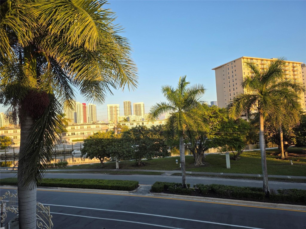 300 Layne Boulevard 301