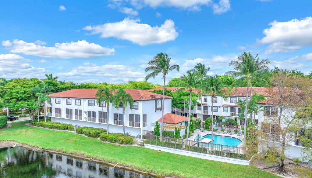 Photo of 20889 St Andrews Boulevard, Boca Raton, FL 33433 (MLS # B26038488)