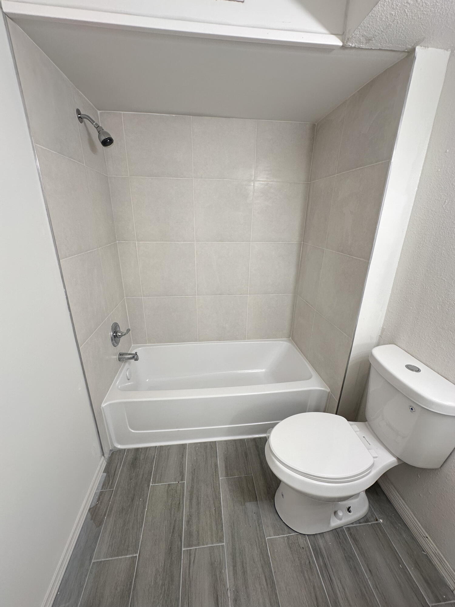 PONTE VERDE AT PALM BEACH LAKES CONDO - Residential