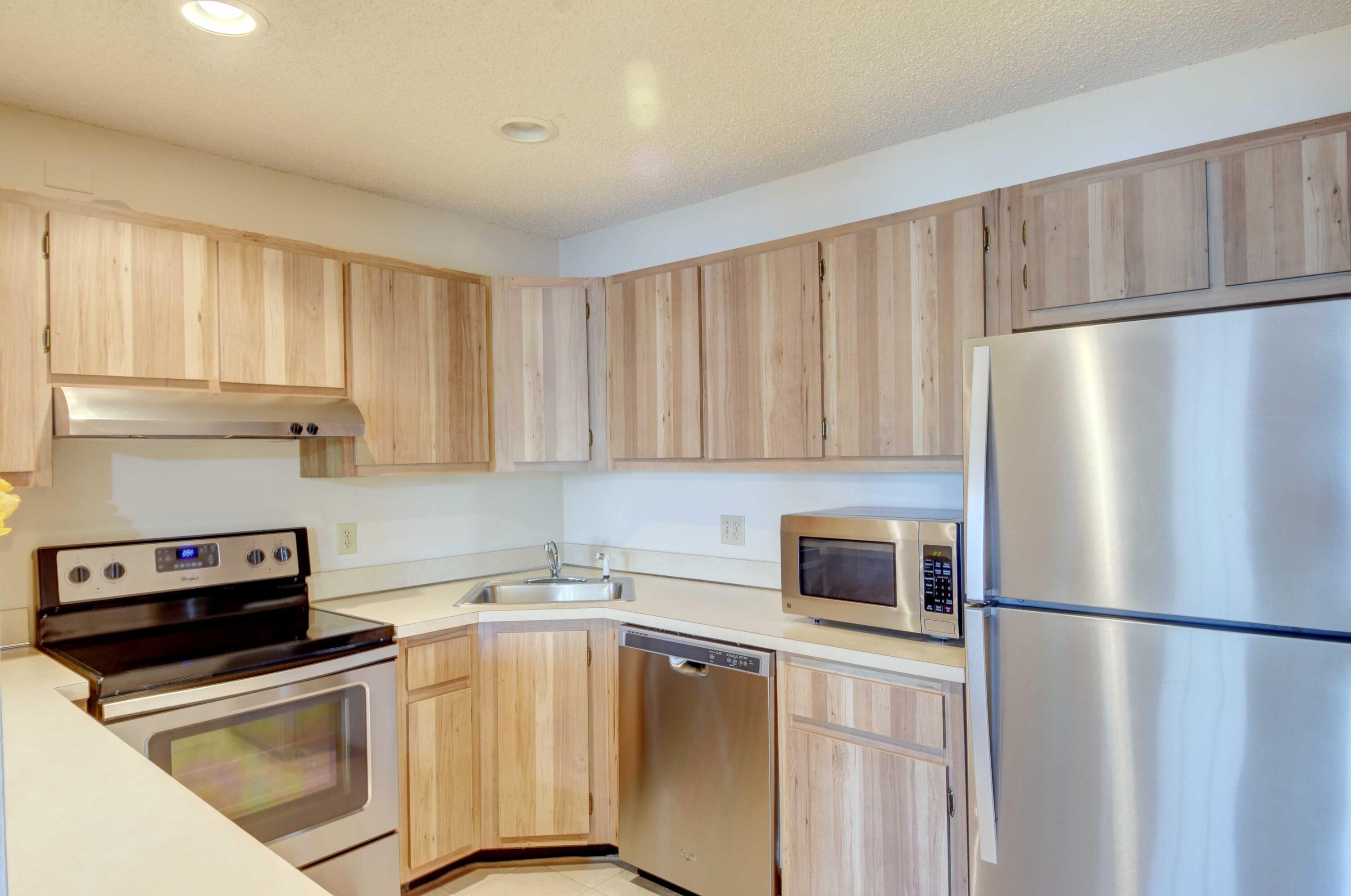 PINE RIDGE AT HAVERHILL CONDO - Residential