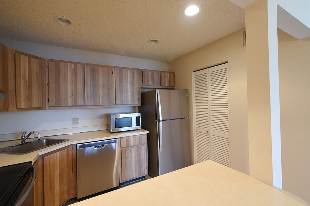 PINE RIDGE AT HAVERHILL CONDO - Residential