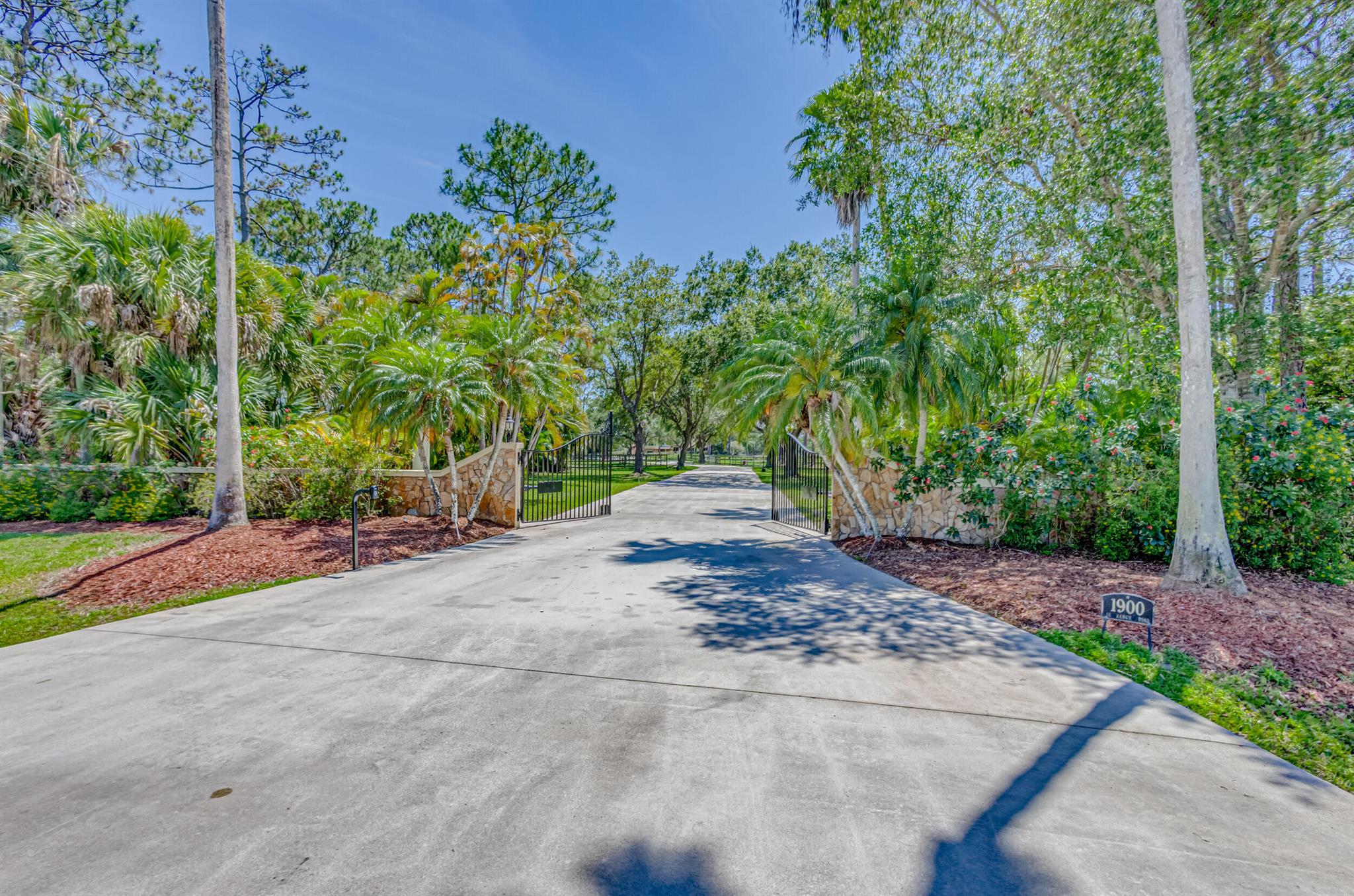 1900 SE Ranch Road