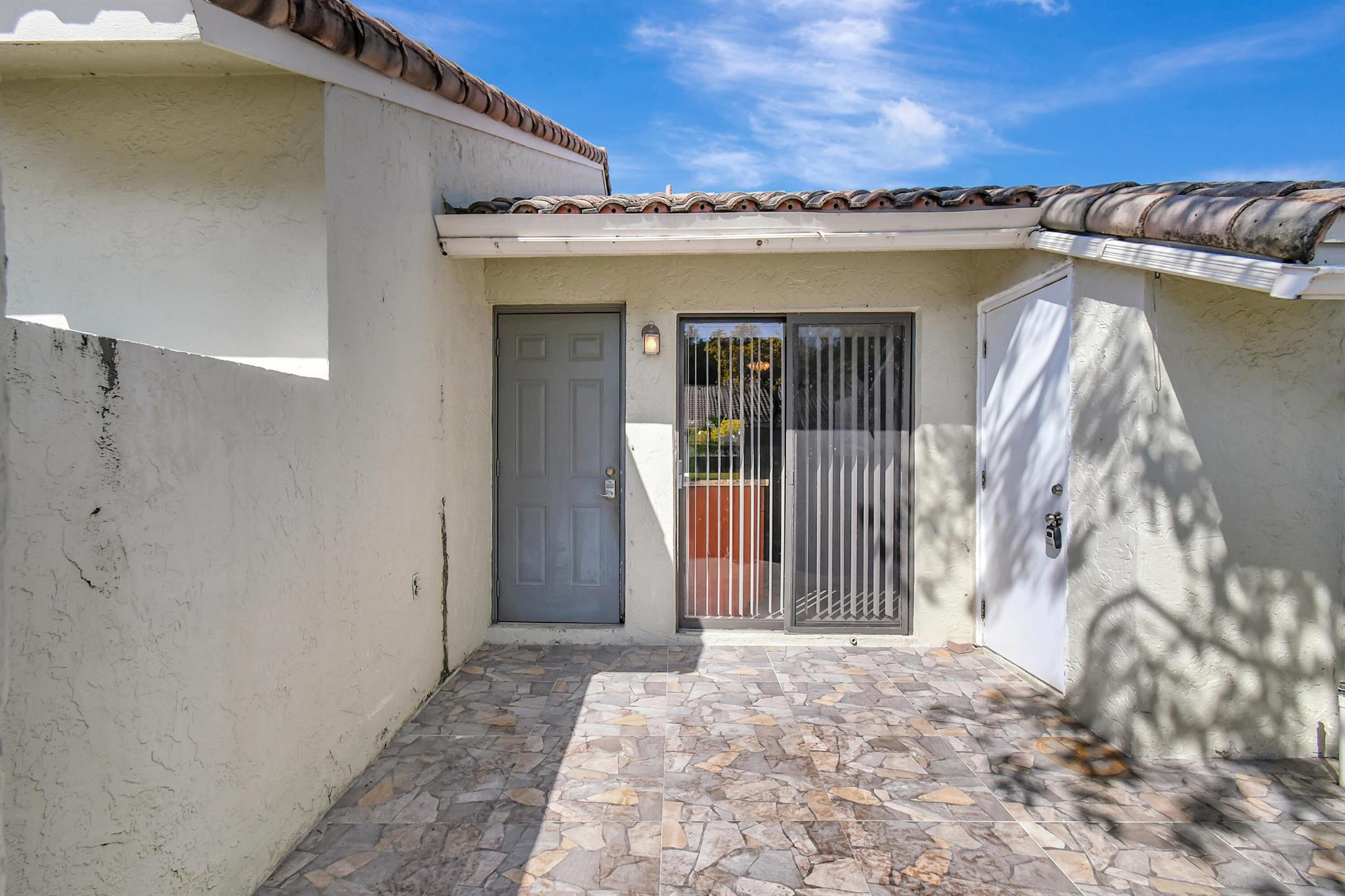 492 Hardwood Pl Place