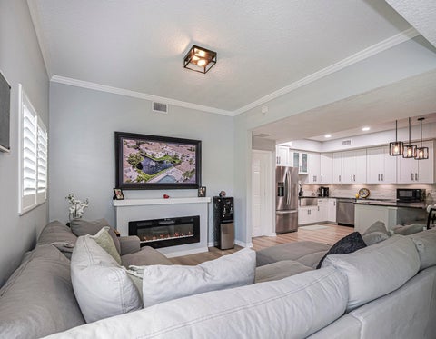 Tiny photo for 524 7th Square, Vero Beach, FL 32962 (MLS # B26055056)