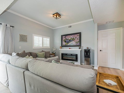 Tiny photo for 524 7th Square, Vero Beach, FL 32962 (MLS # B26055056)