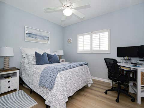 Tiny photo for 524 7th Square, Vero Beach, FL 32962 (MLS # B26055056)