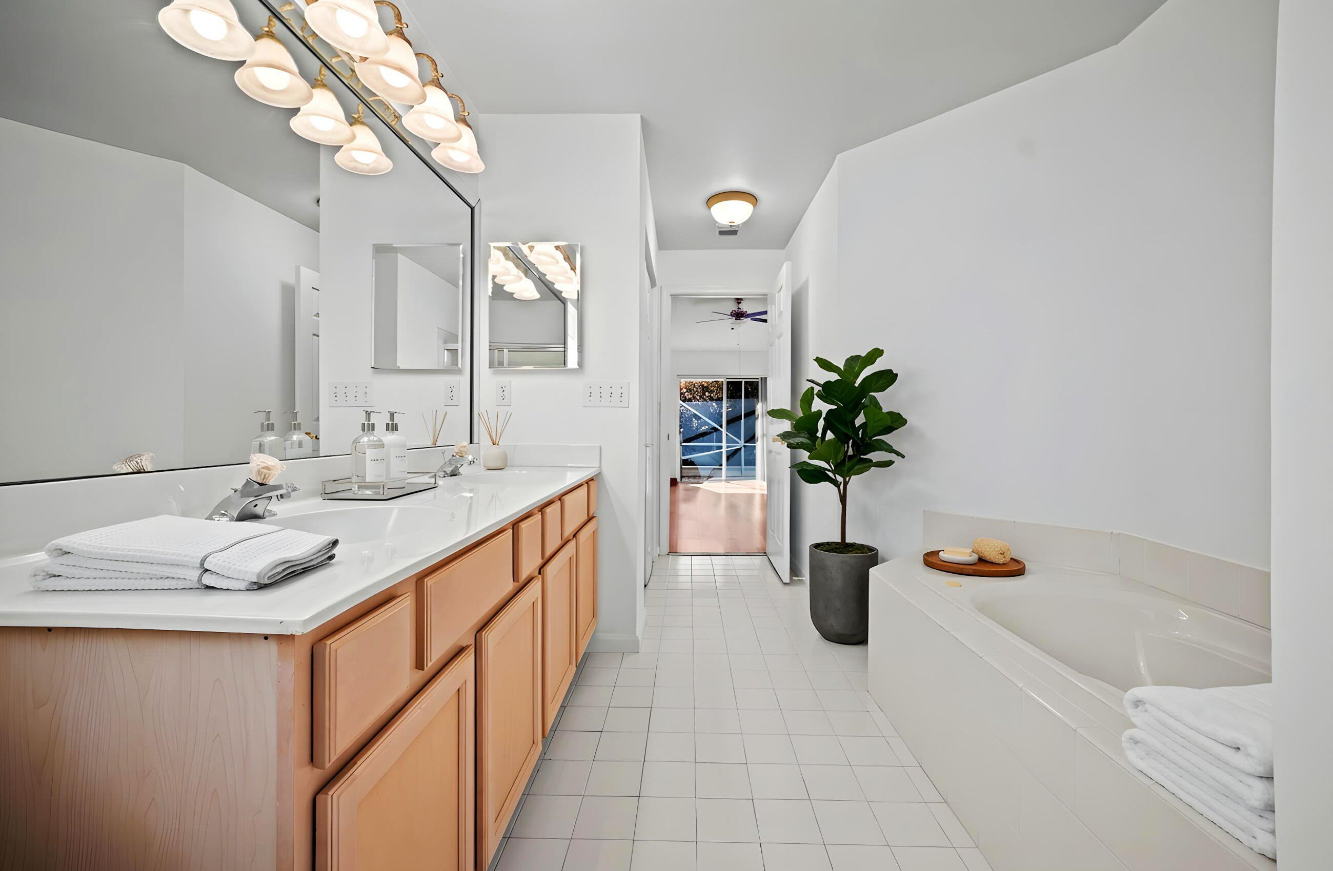 Palm Beach Bath & Tennis - Residential