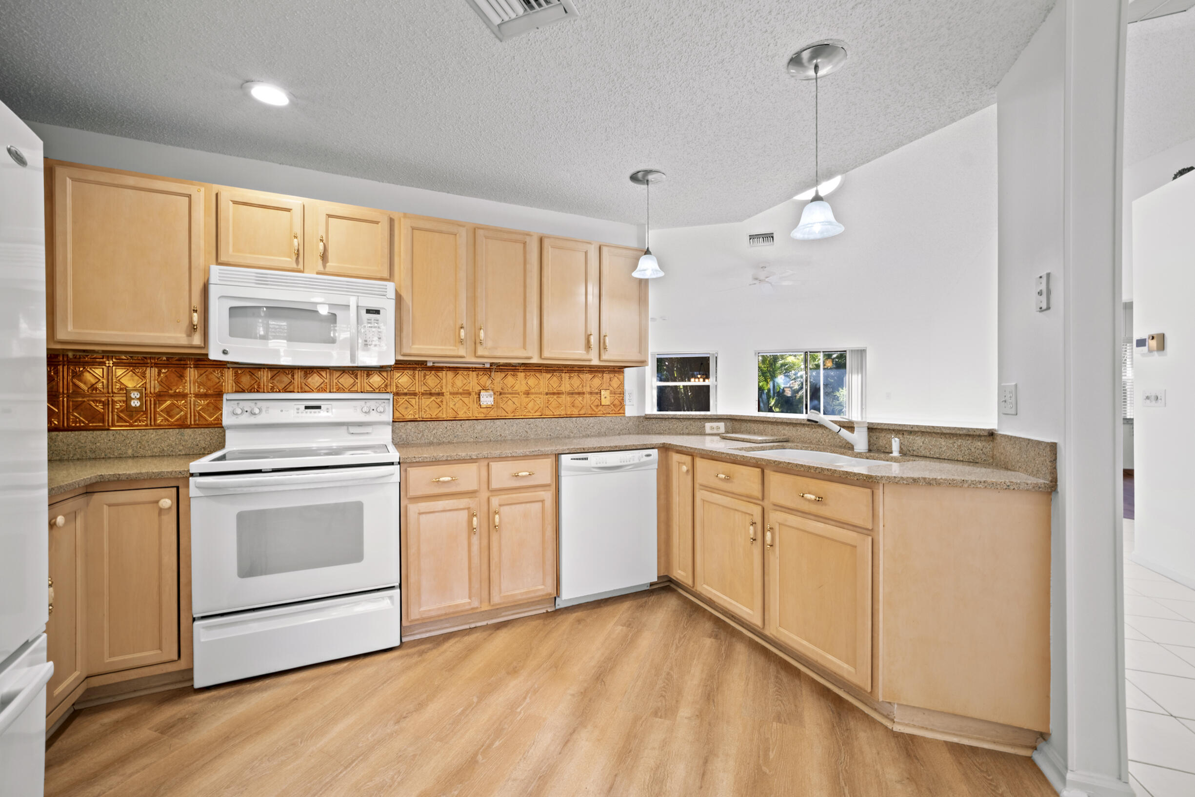 Palm Beach Bath & Tennis - Residential