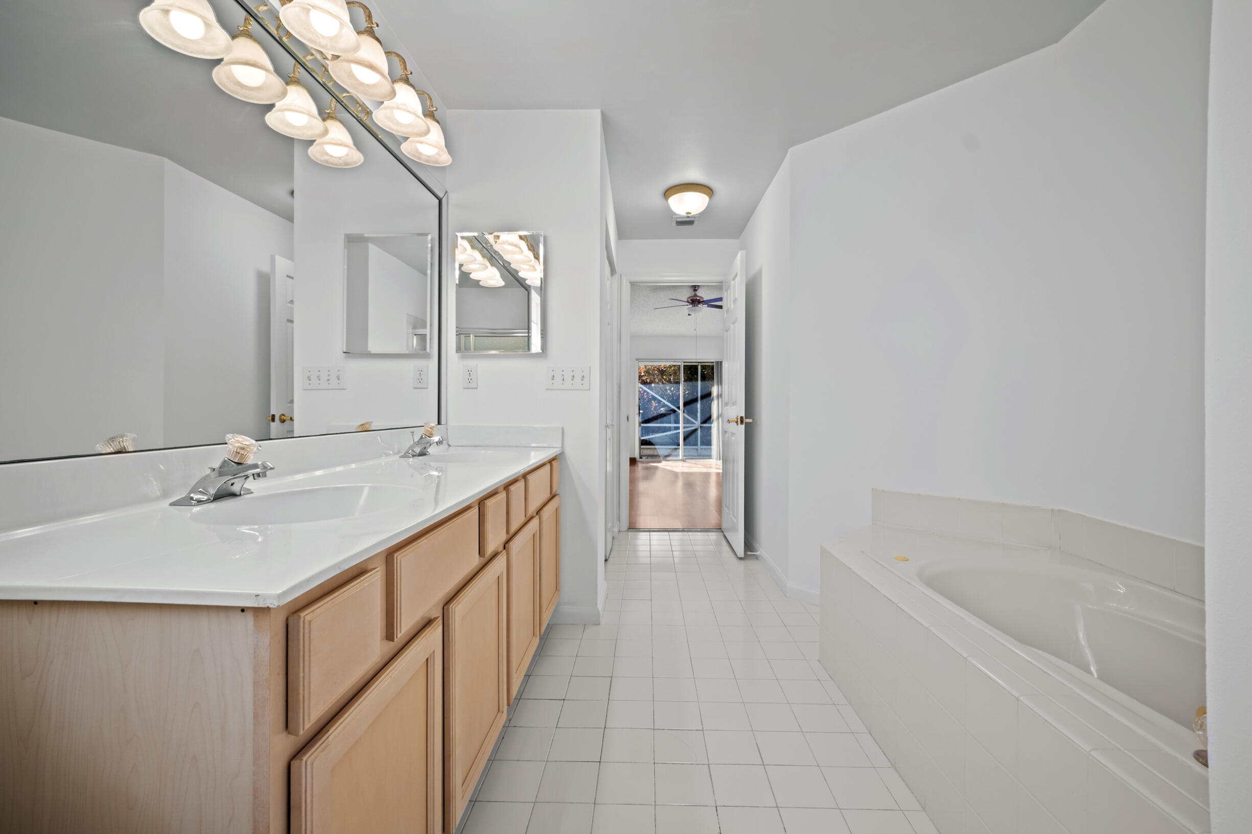 Palm Beach Bath & Tennis - Residential