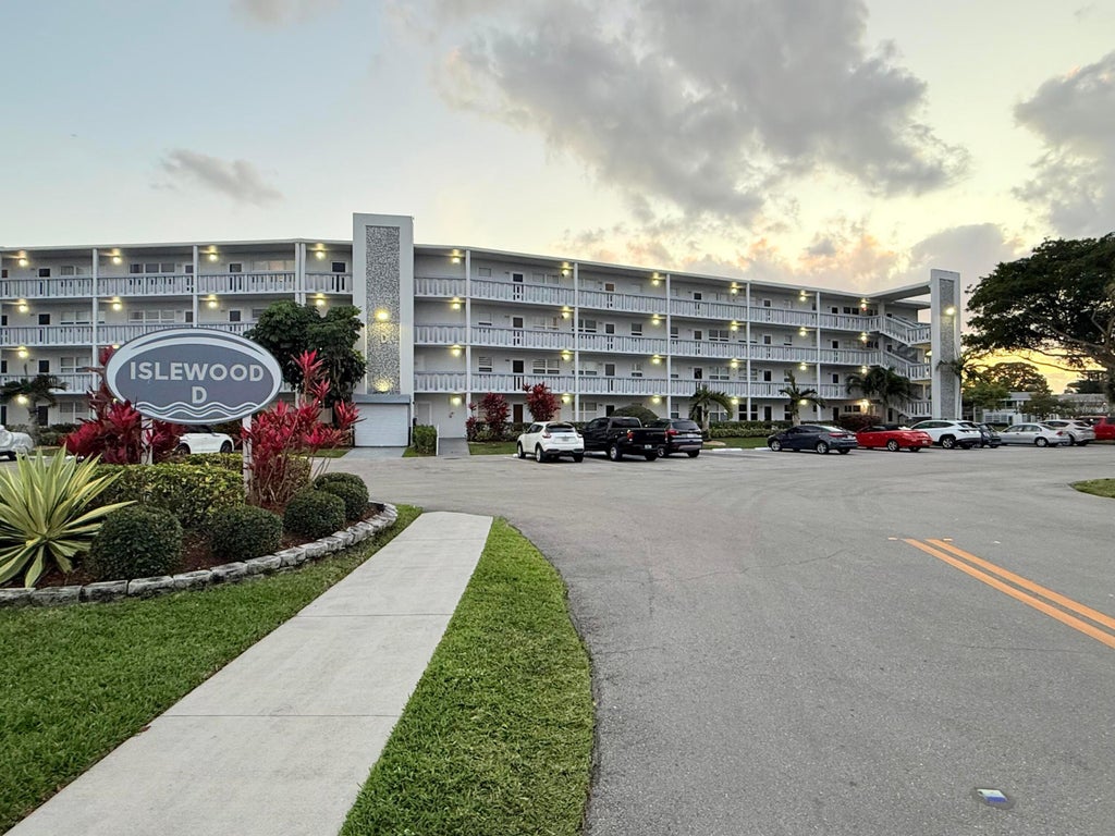 Photo of 4015 Islewood D, Deerfield Beach, FL 33442 (MLS # B26073027)