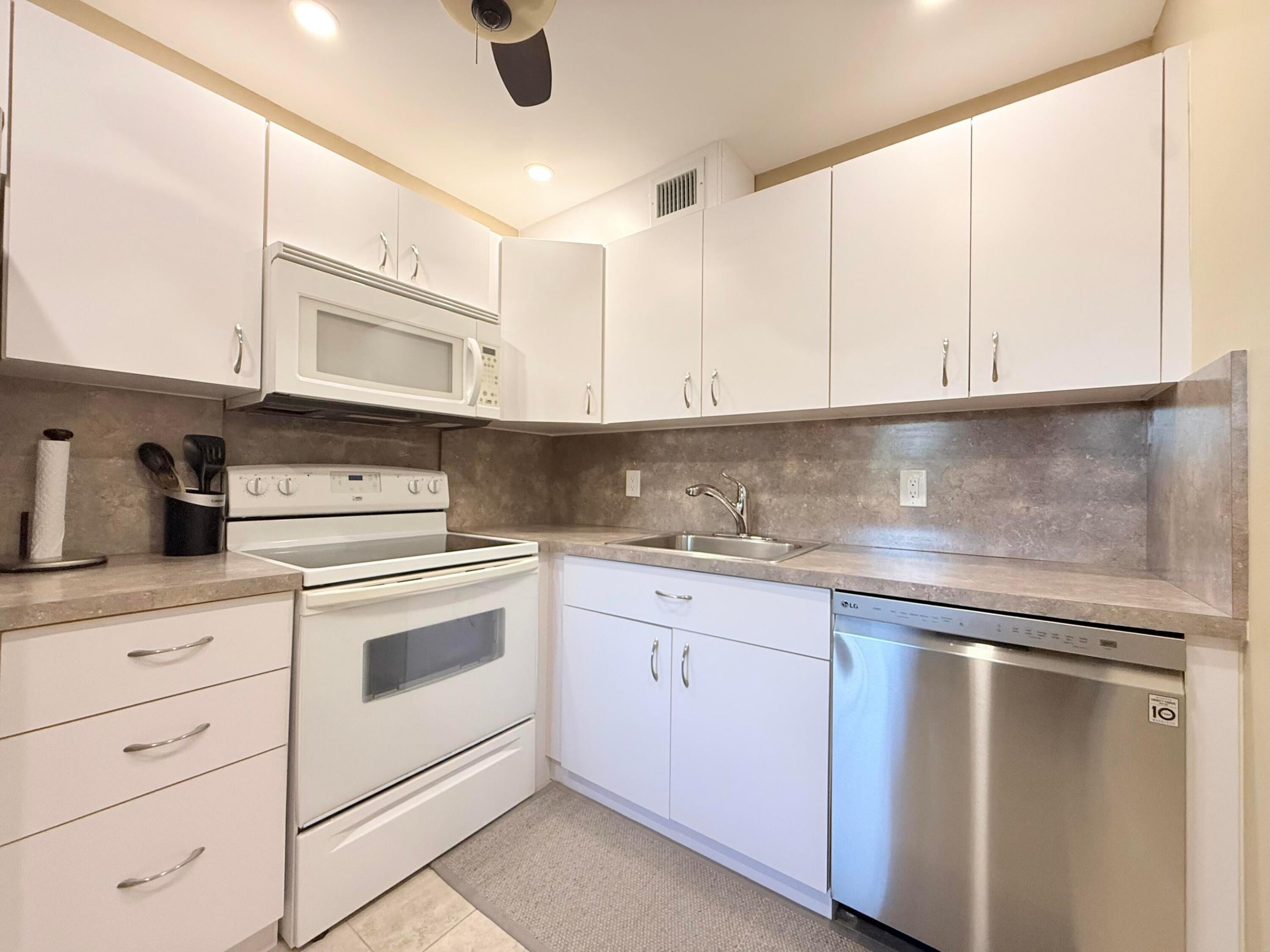 4015 Islewood D