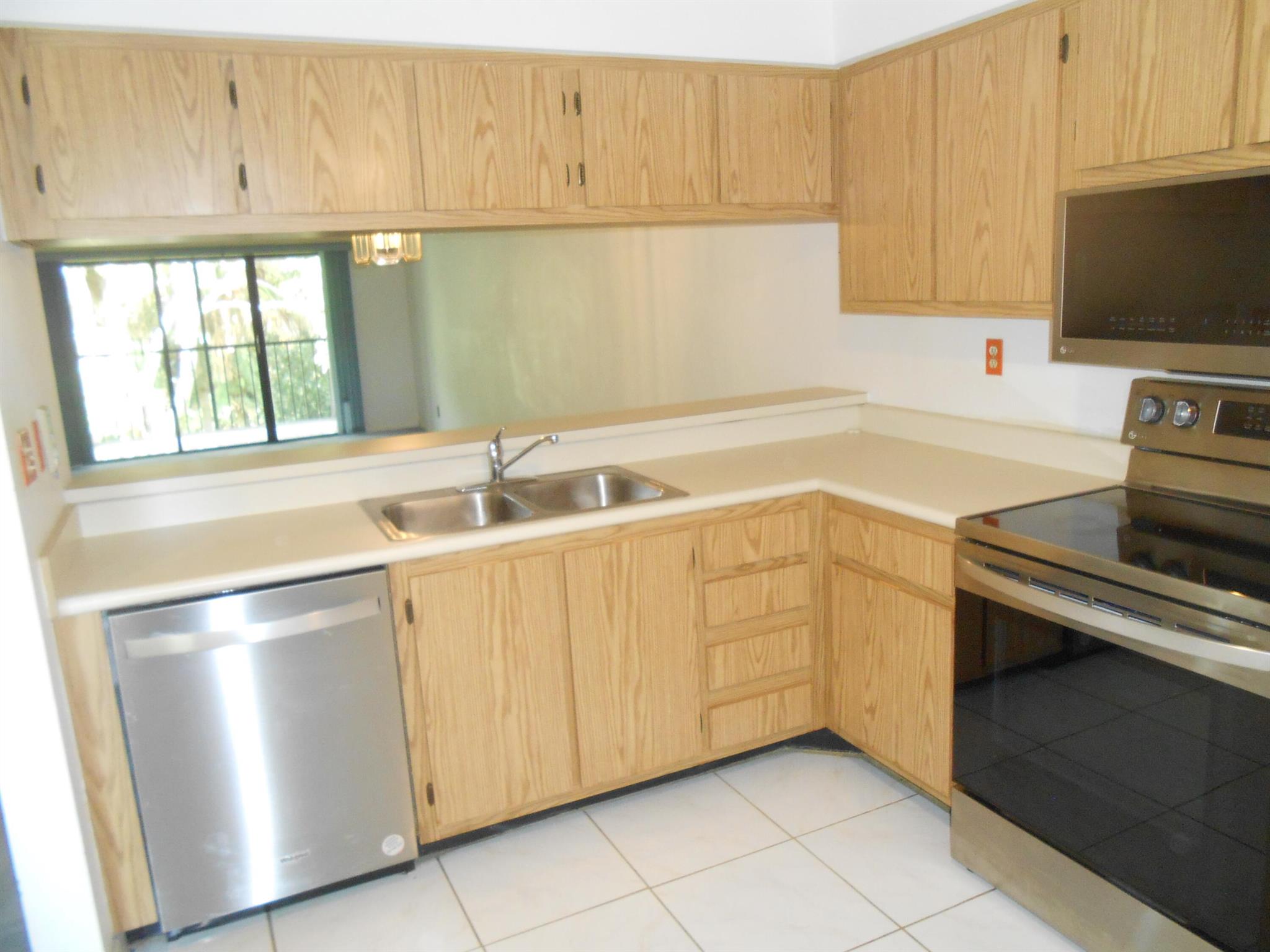 SABAL RIDGE CONDO - Residential