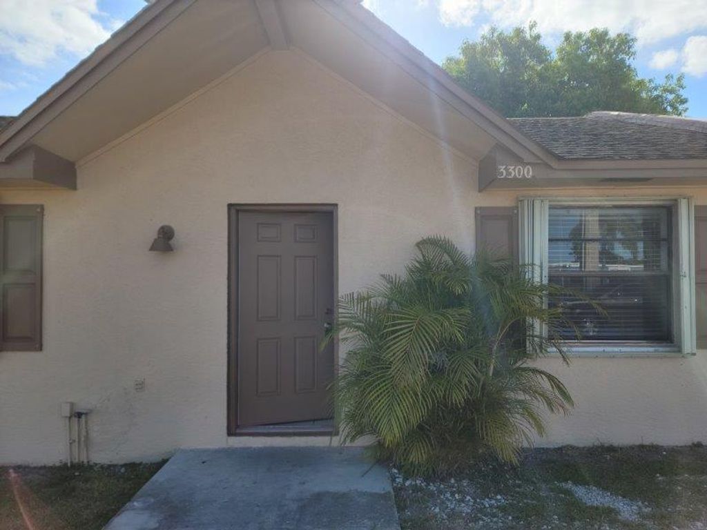 Photo of 3300 Oleander Avenue, Fort Pierce, FL 34982 (MLS # R10985483)