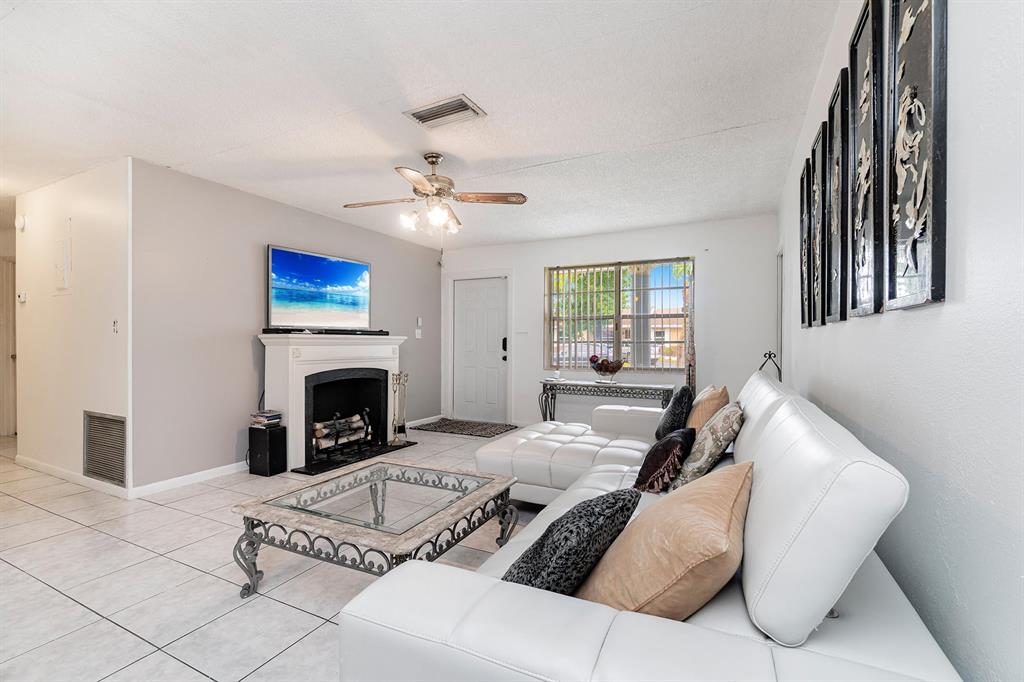 NORTH LAUDERDALE VILLAGE SEC 4 - Residential