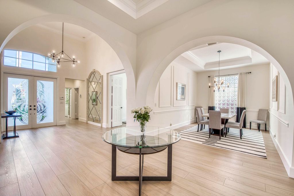 Photo of 61 Laguna Drive, Palm Beach Gardens, FL 33418 (MLS # R11148872)