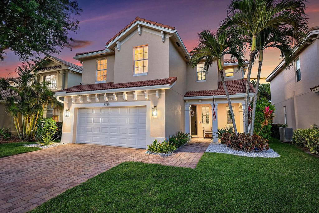 Photo of 5769 SE Crooked Oak Avenue, Hobe Sound, FL 33455 (MLS # R11087308)