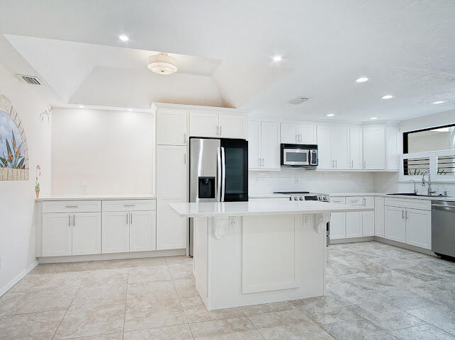 6081 SE Landing Way 6