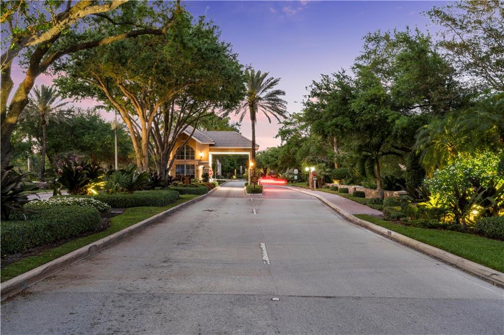 Parkland Lakes PUD 102-44 - Residential