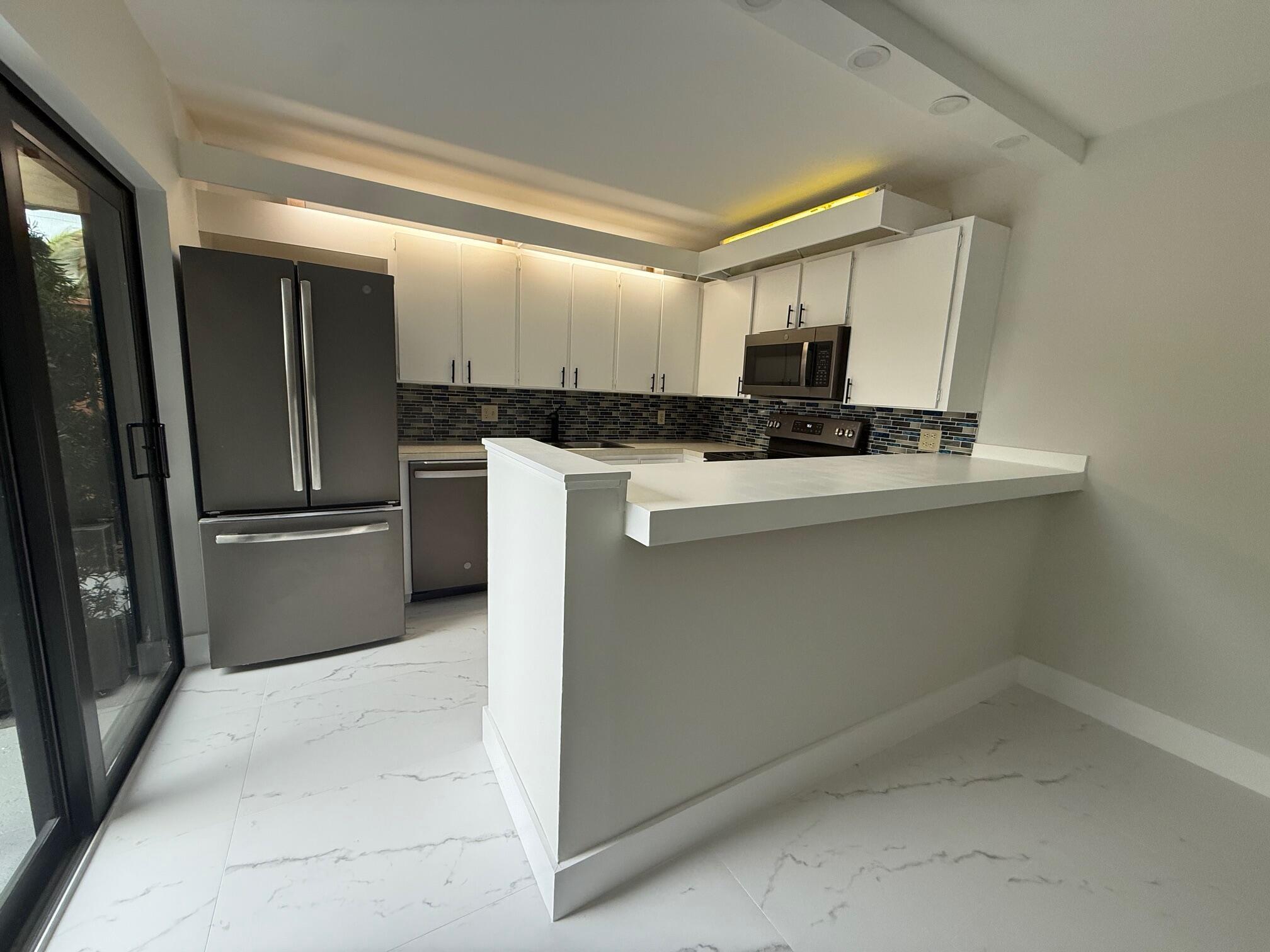 TEQUESTA HILLS CONDO - Residential Lease
