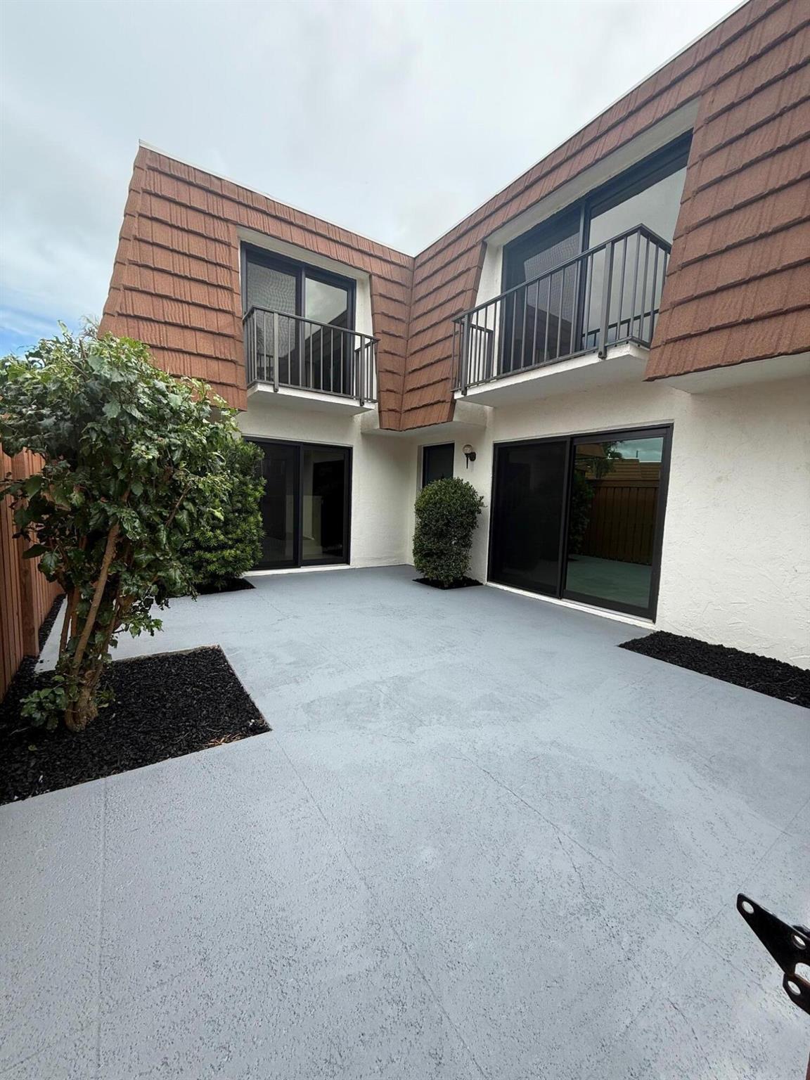 TEQUESTA HILLS CONDO - Residential Lease