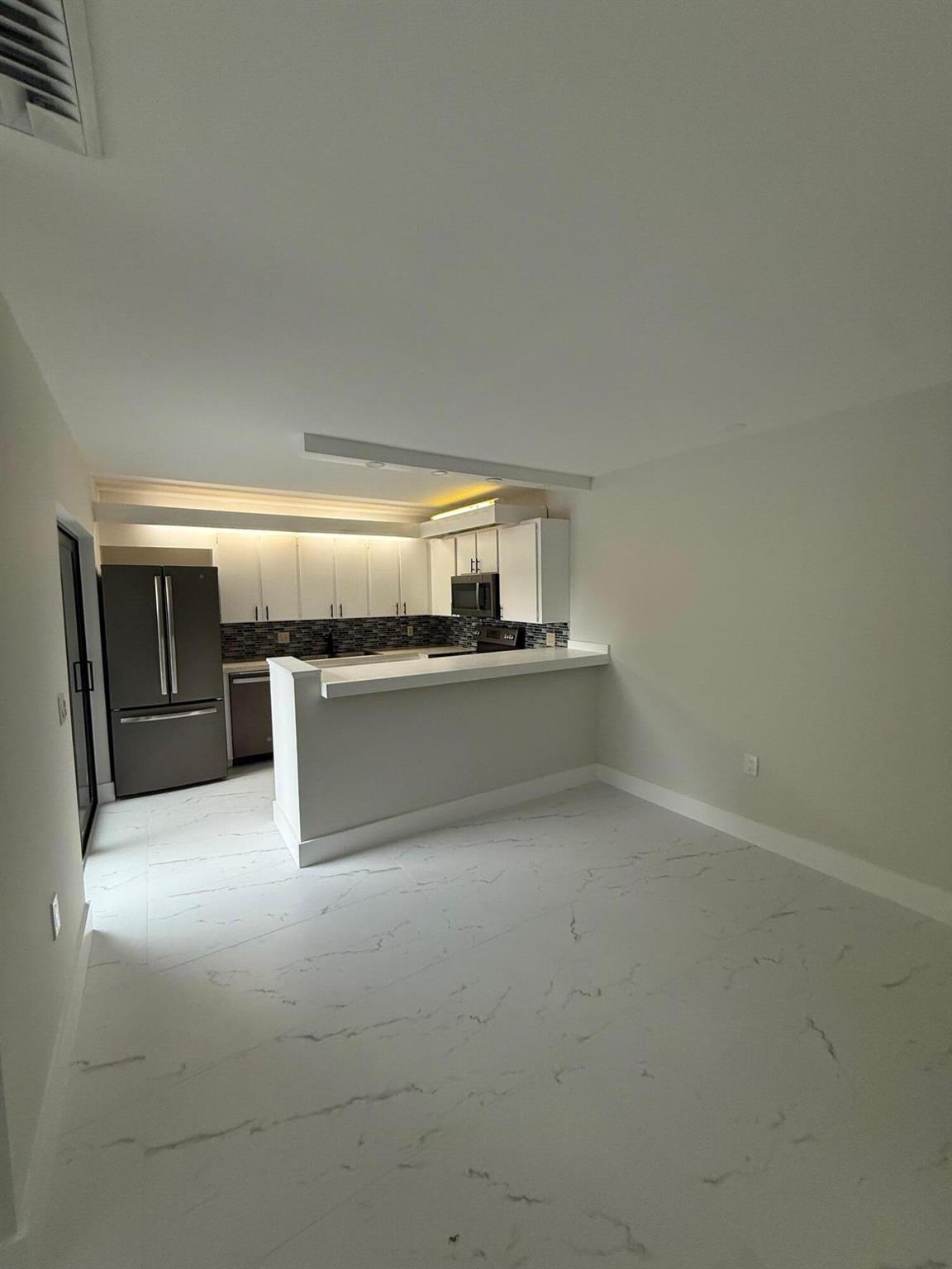 TEQUESTA HILLS CONDO - Residential Lease