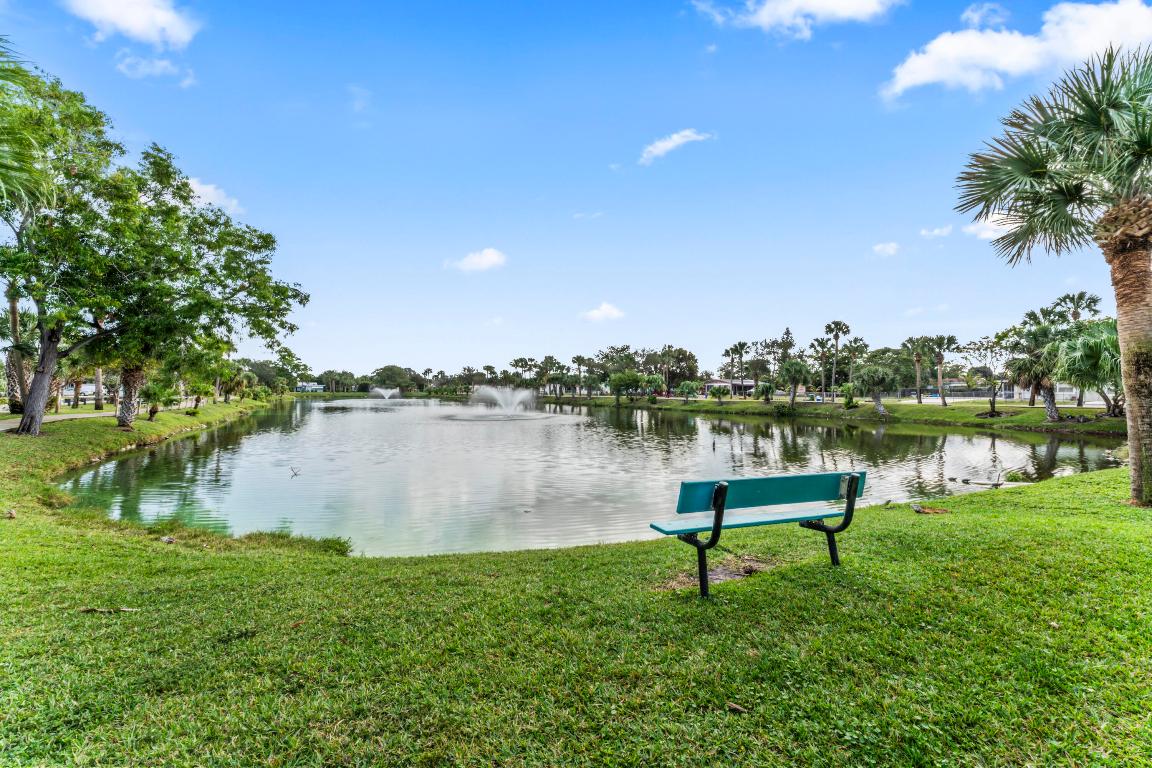 LAKESIDE VILLAGE CONDO 10 - Residential