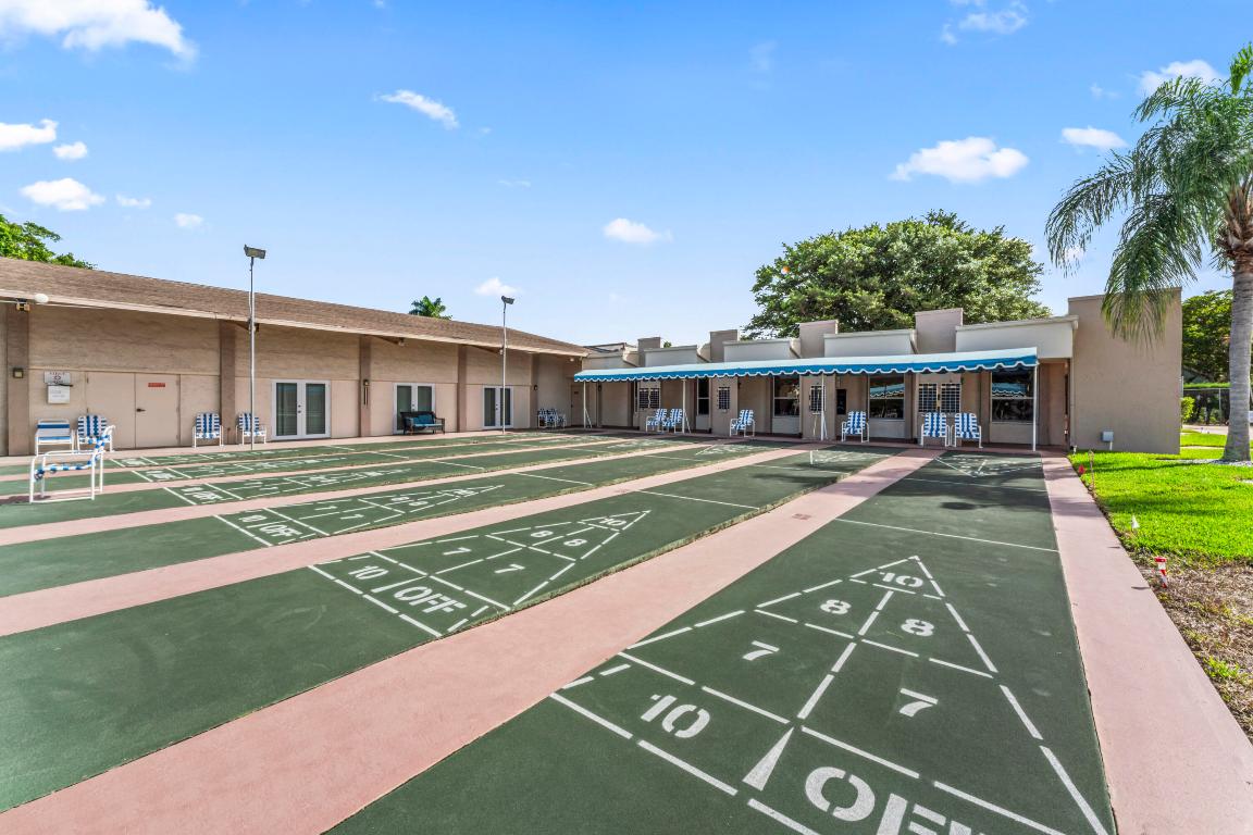 LAKESIDE VILLAGE CONDO 10 - Residential