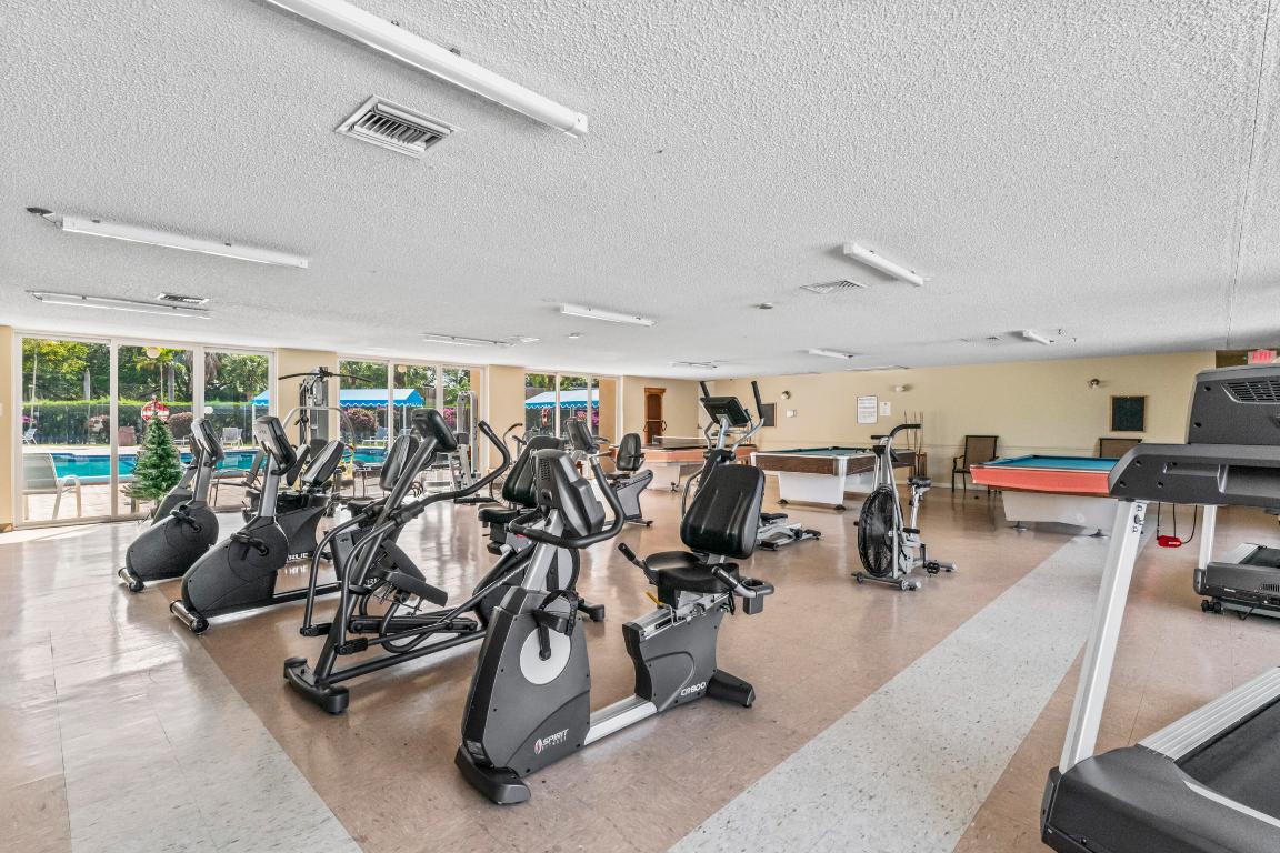 LAKESIDE VILLAGE CONDO 10 - Residential