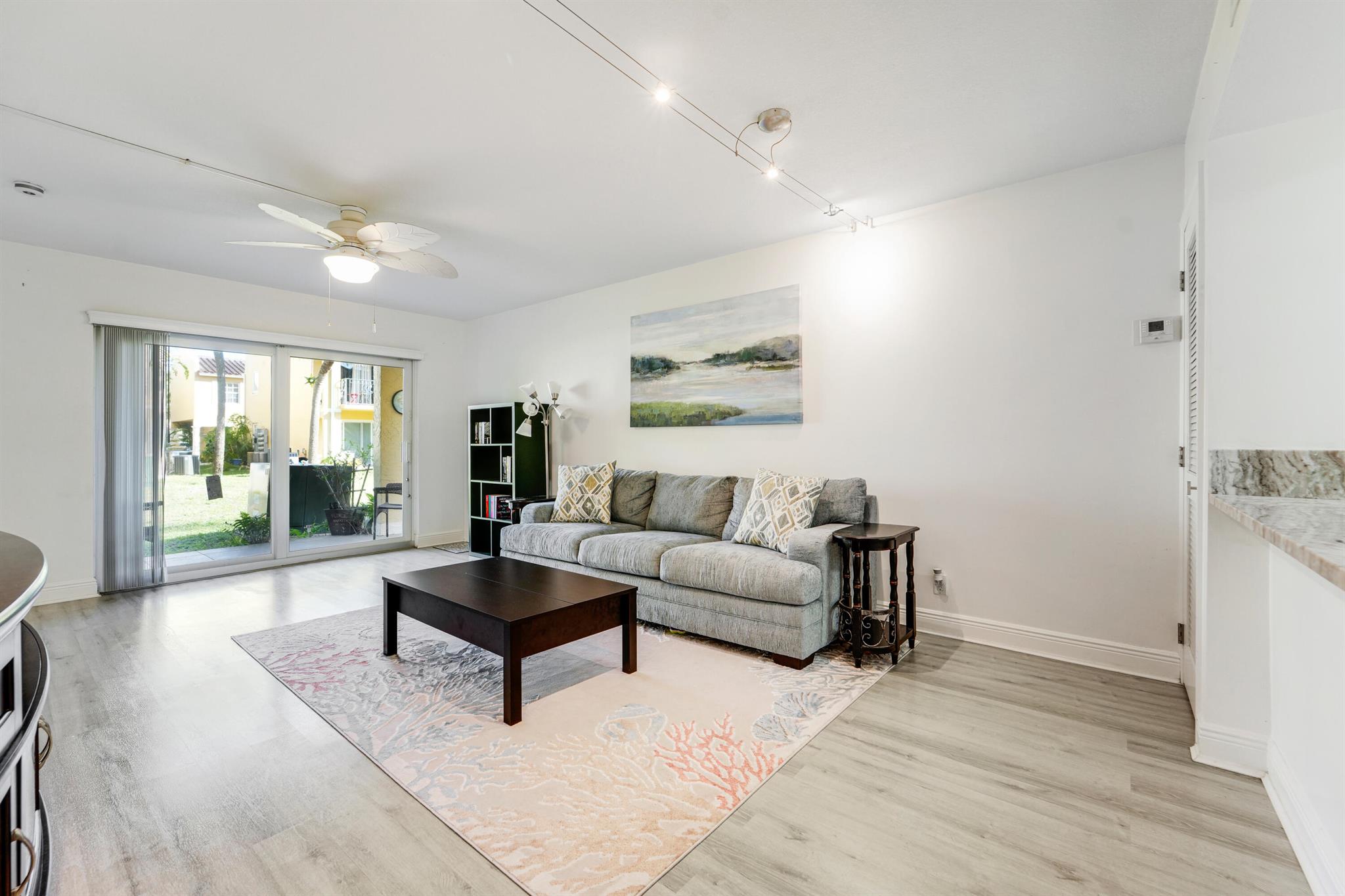 1035 Lake Shore Drive 101