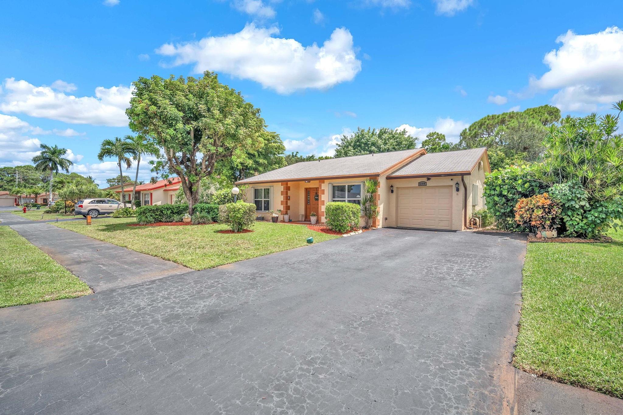 6104 Rainbow Cir