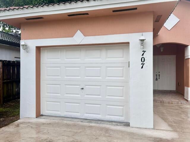 707 SE 14TH Avenue