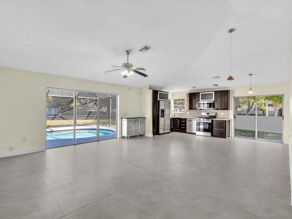 Sawgrass Plantation 152-4 - Residential