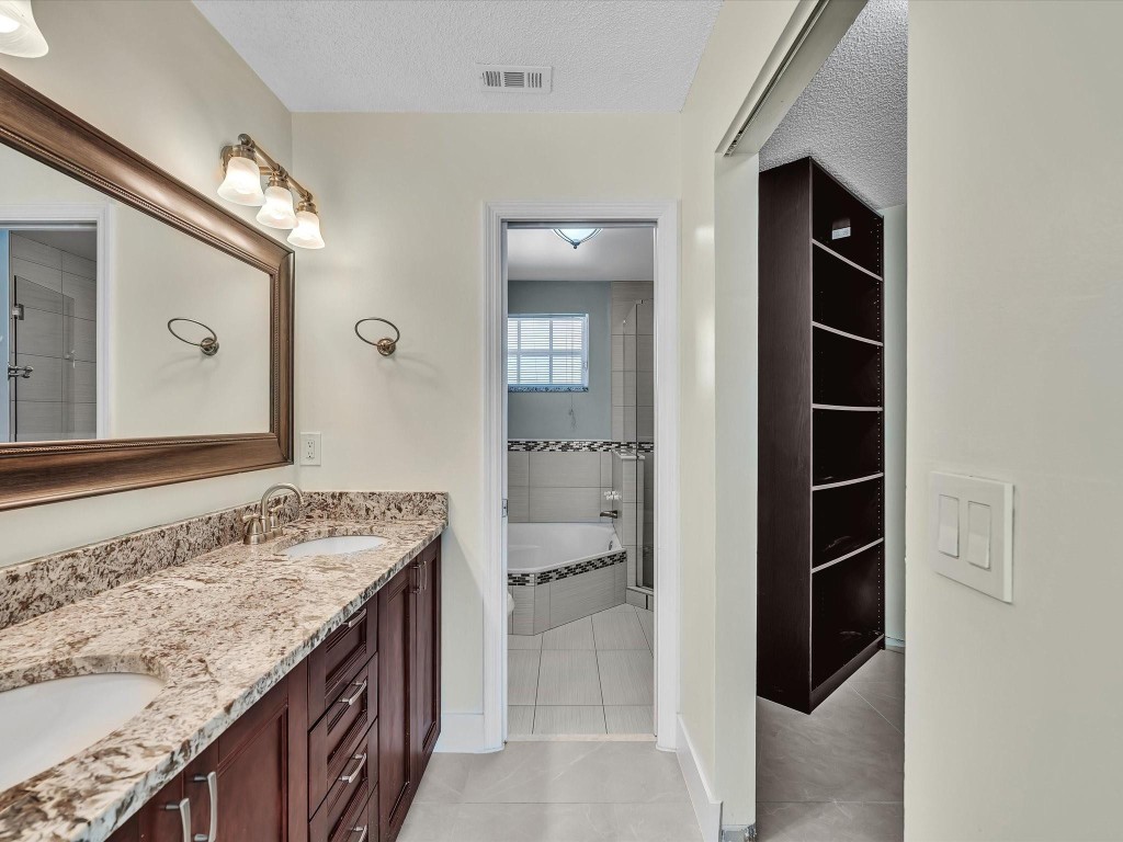 Sawgrass Plantation 152-4 - Residential