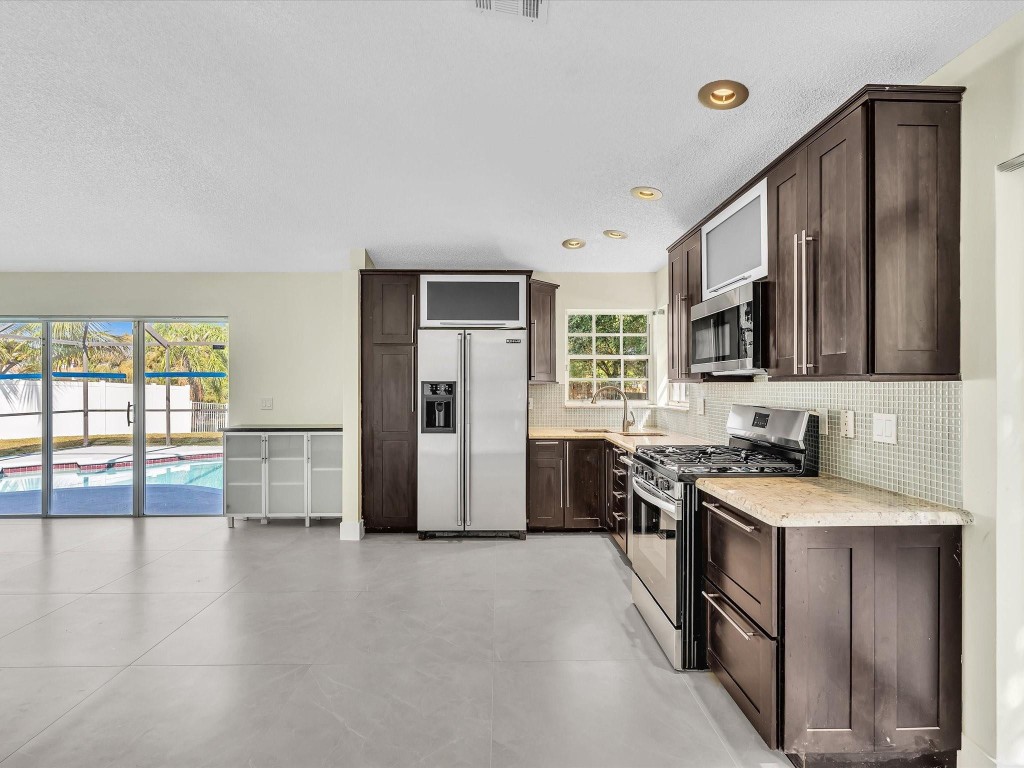 Sawgrass Plantation 152-4 - Residential