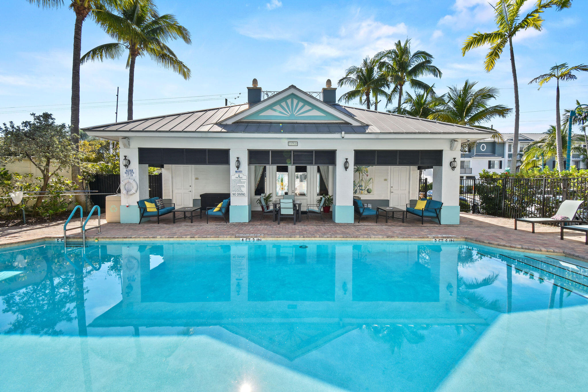 PINEAPPLE GROVE VILLAGE CONDO - Residential