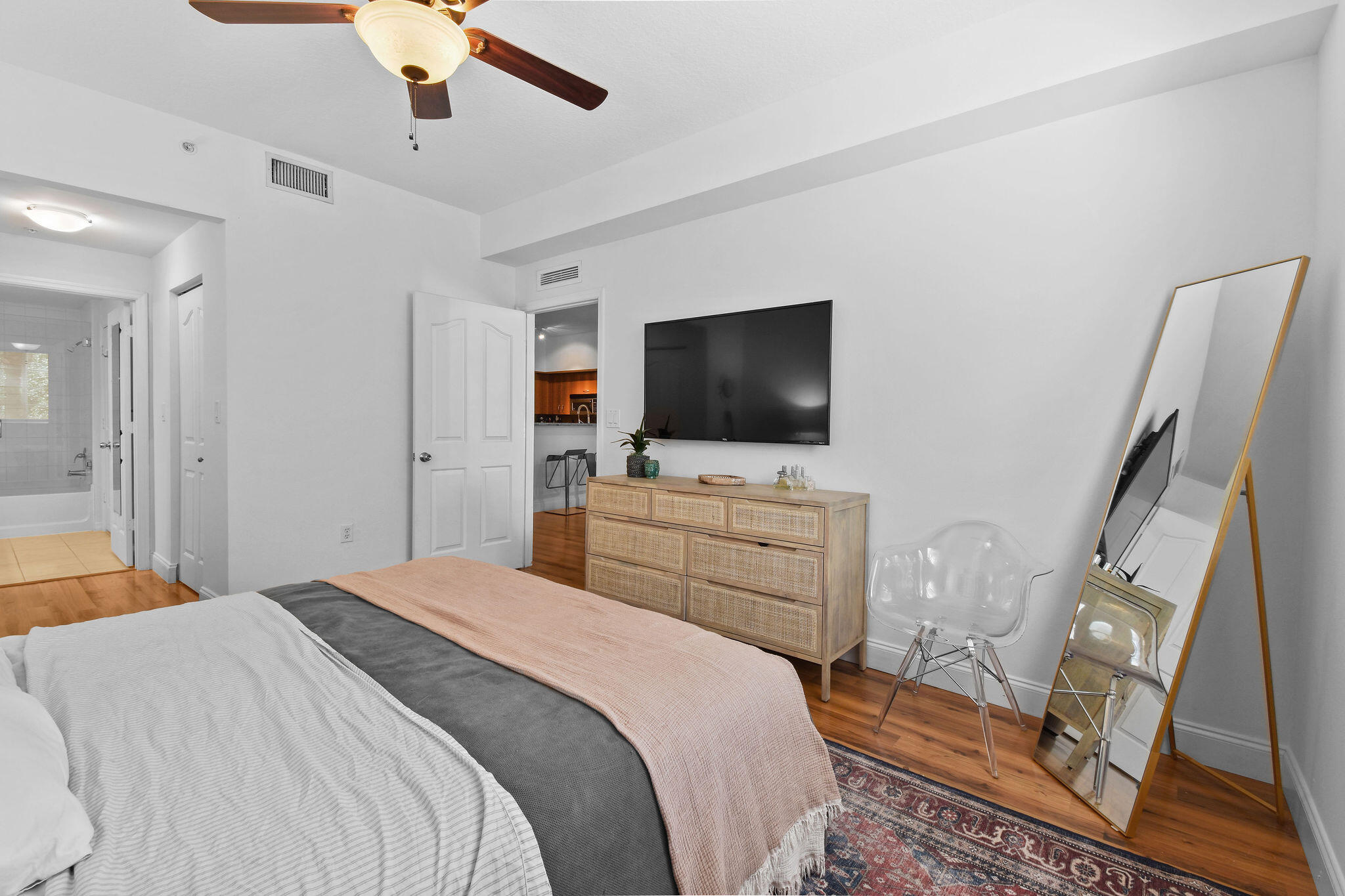 PINEAPPLE GROVE VILLAGE CONDO - Residential