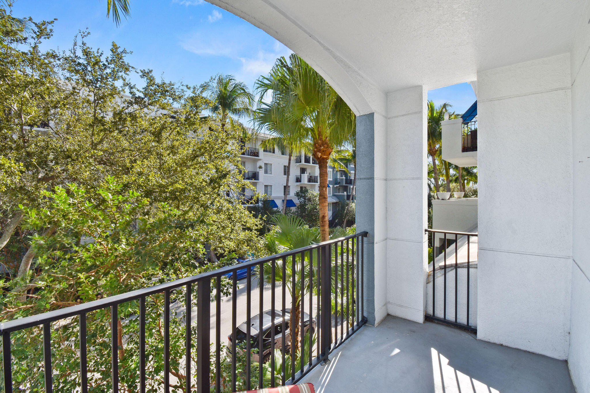 PINEAPPLE GROVE VILLAGE CONDO - Residential