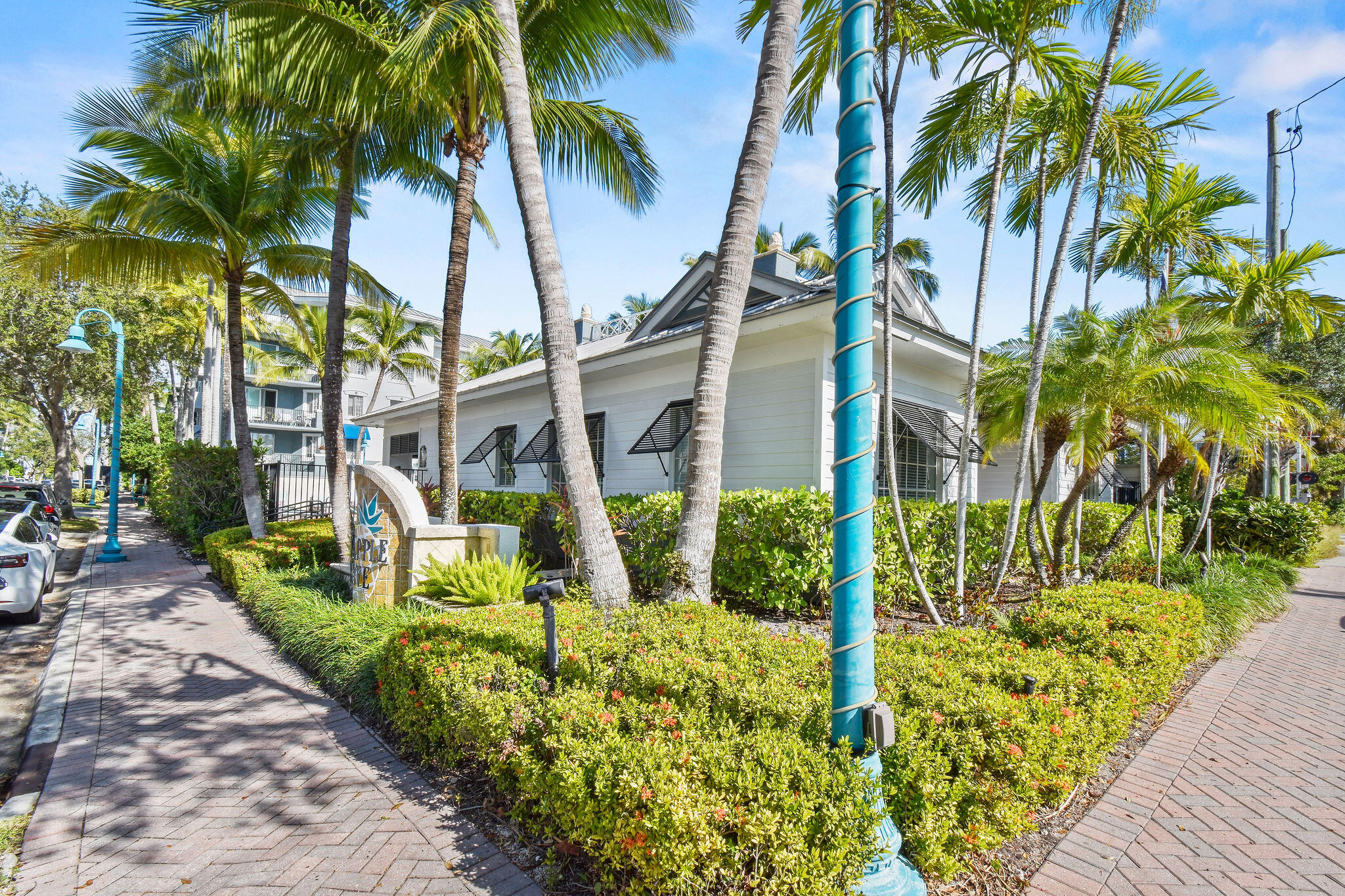 PINEAPPLE GROVE VILLAGE CONDO - Residential