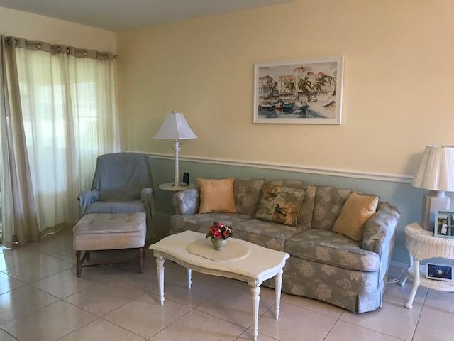 CRESTHAVEN VILLAS 28 CONDO - Residential